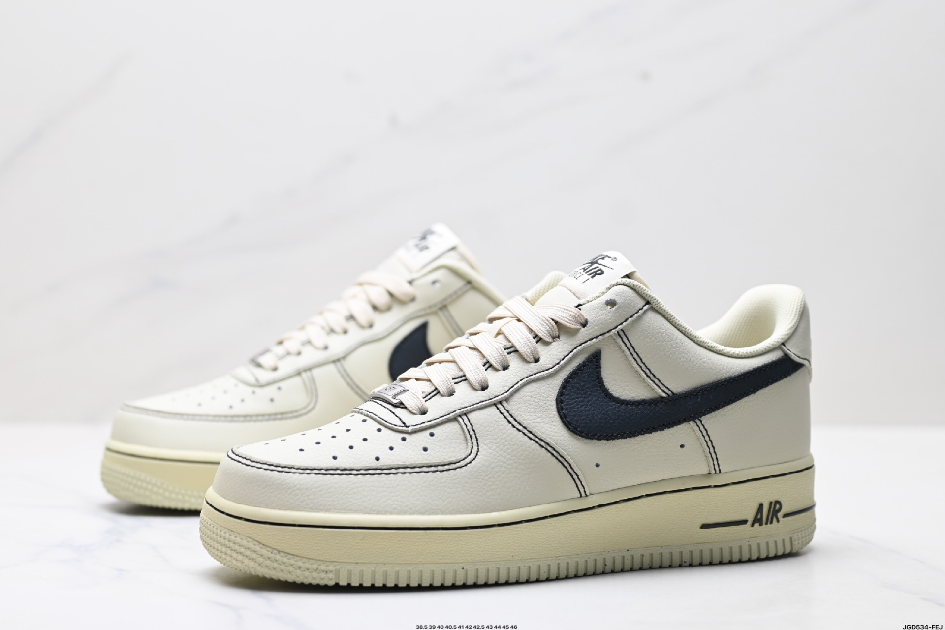 NIKE AIR FORCE 1‘07 LV8 HQ2037-200