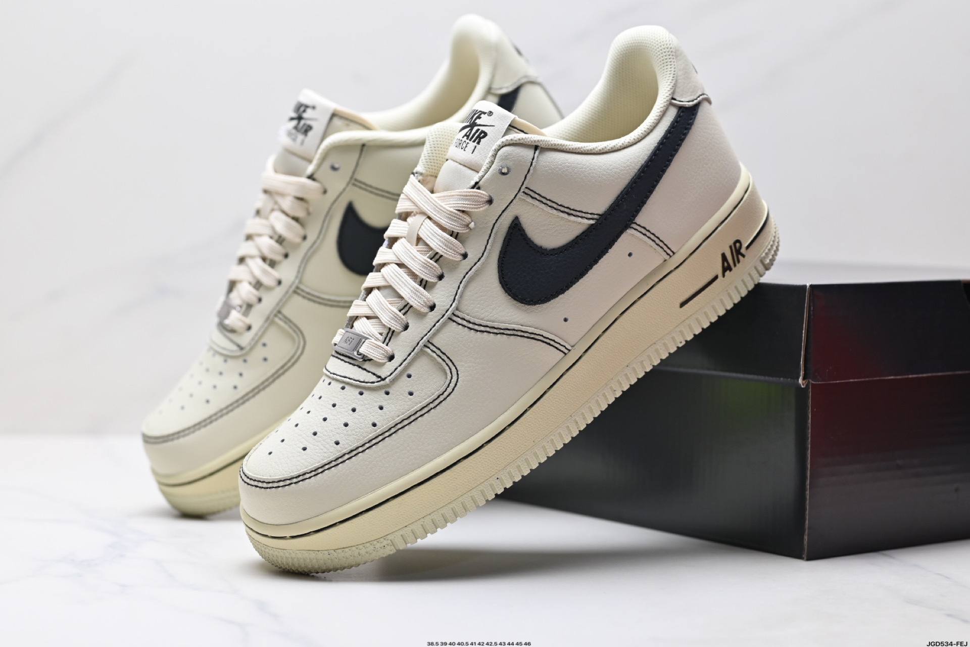 NIKE AIR FORCE 1‘07 LV8 HQ2037-200