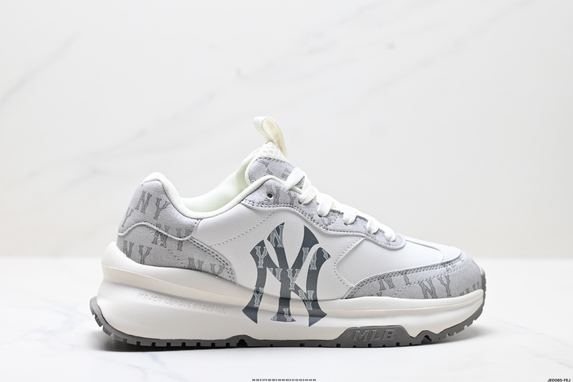 MLB Chunky Runner Classic Monogram: Zapatillas Casuales con Estilo y Comodidad 6 i1748625699833 9907 0 0