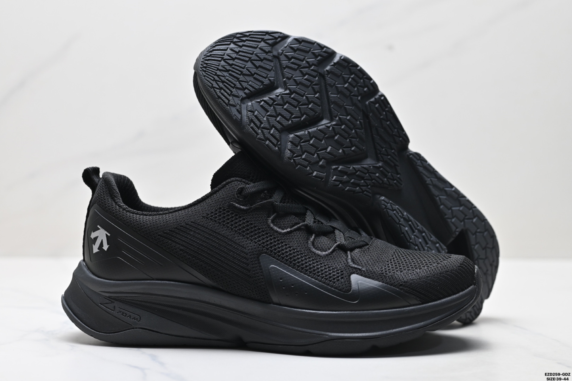 纯原迪桑特DESCENTE ENERZITE LAVITATE 2.0 KNIT 时尚防滑 低帮跑步鞋 D2331RRN23