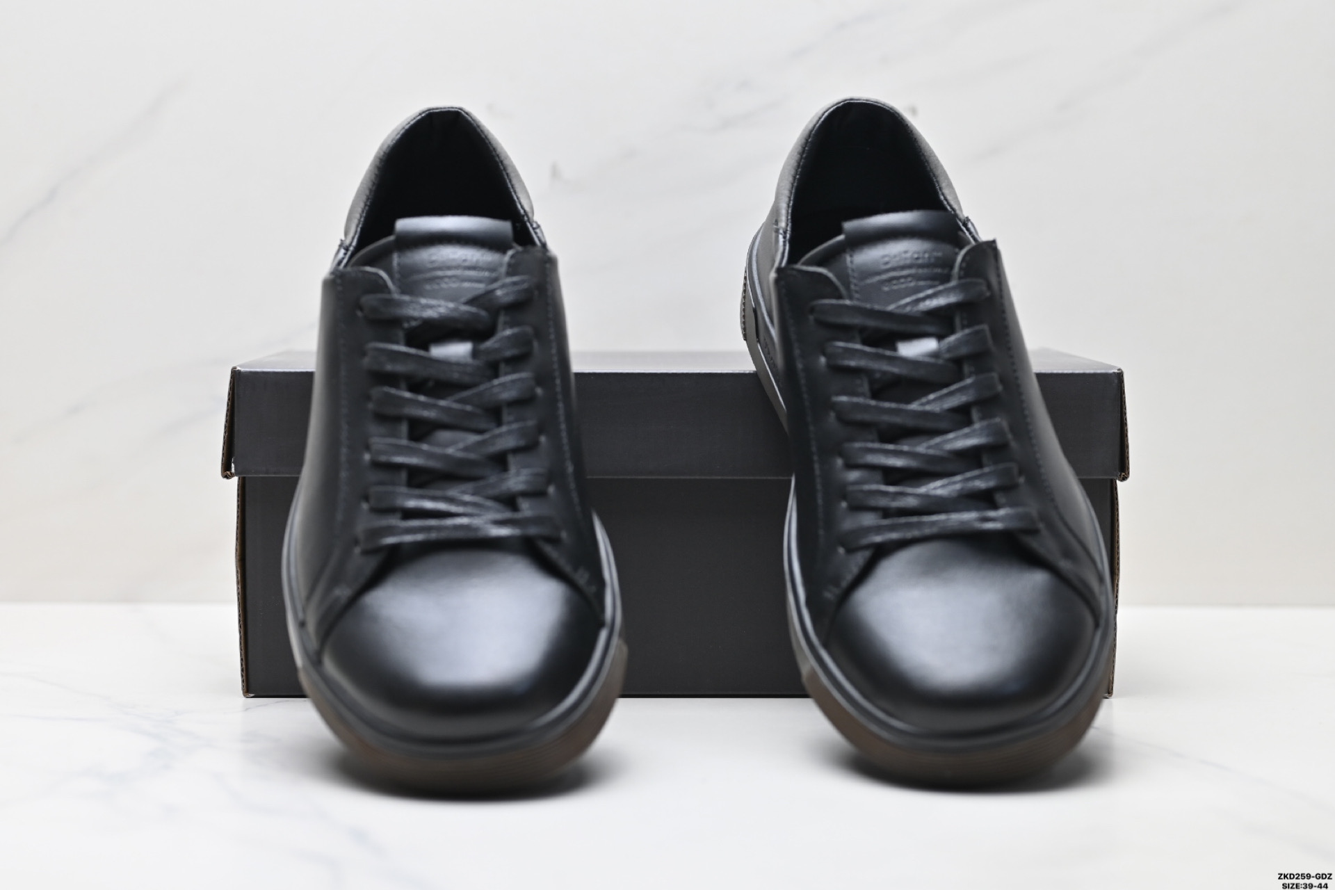 ECCO爱步 NTRNSIC 真皮休闲鞋 轻盈舒适圆头板鞋