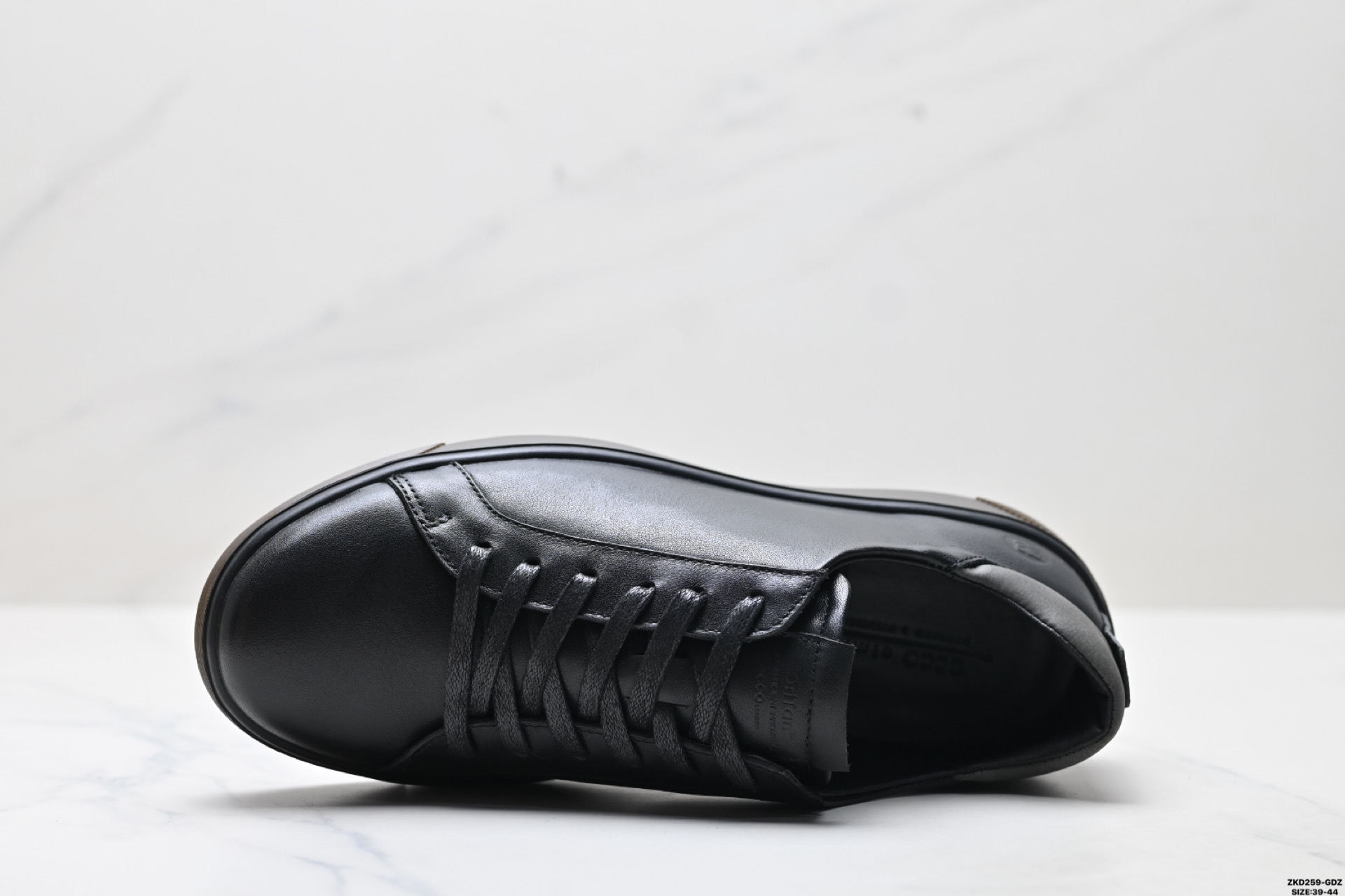 ECCO爱步 NTRNSIC 真皮休闲鞋 轻盈舒适圆头板鞋