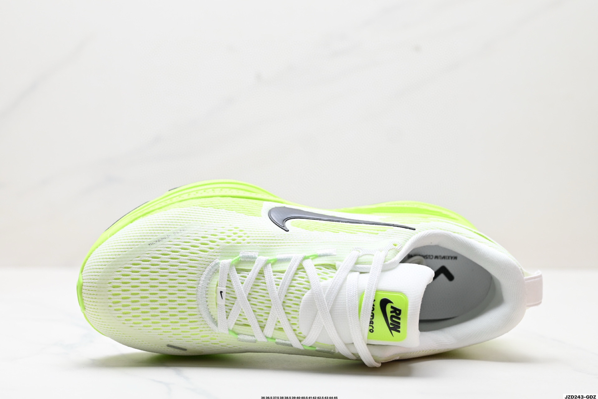 💰175
公司级✅Nike VOMERO 18 耐克 舒适减震防滑 低帮跑步鞋
全掌ReactX泡绵中底 前掌和后跟还配备了Air Zoom气垫单元 据说跑起来更快更舒适哦 这次最大的升级点 首次引入了ReactX泡绵
货号:HM6804-002
尺码:36 36.5 37.5 38 38.5 39 40 40.5 41 42 42.5 43 44 45
ID:JZD243-GDZ