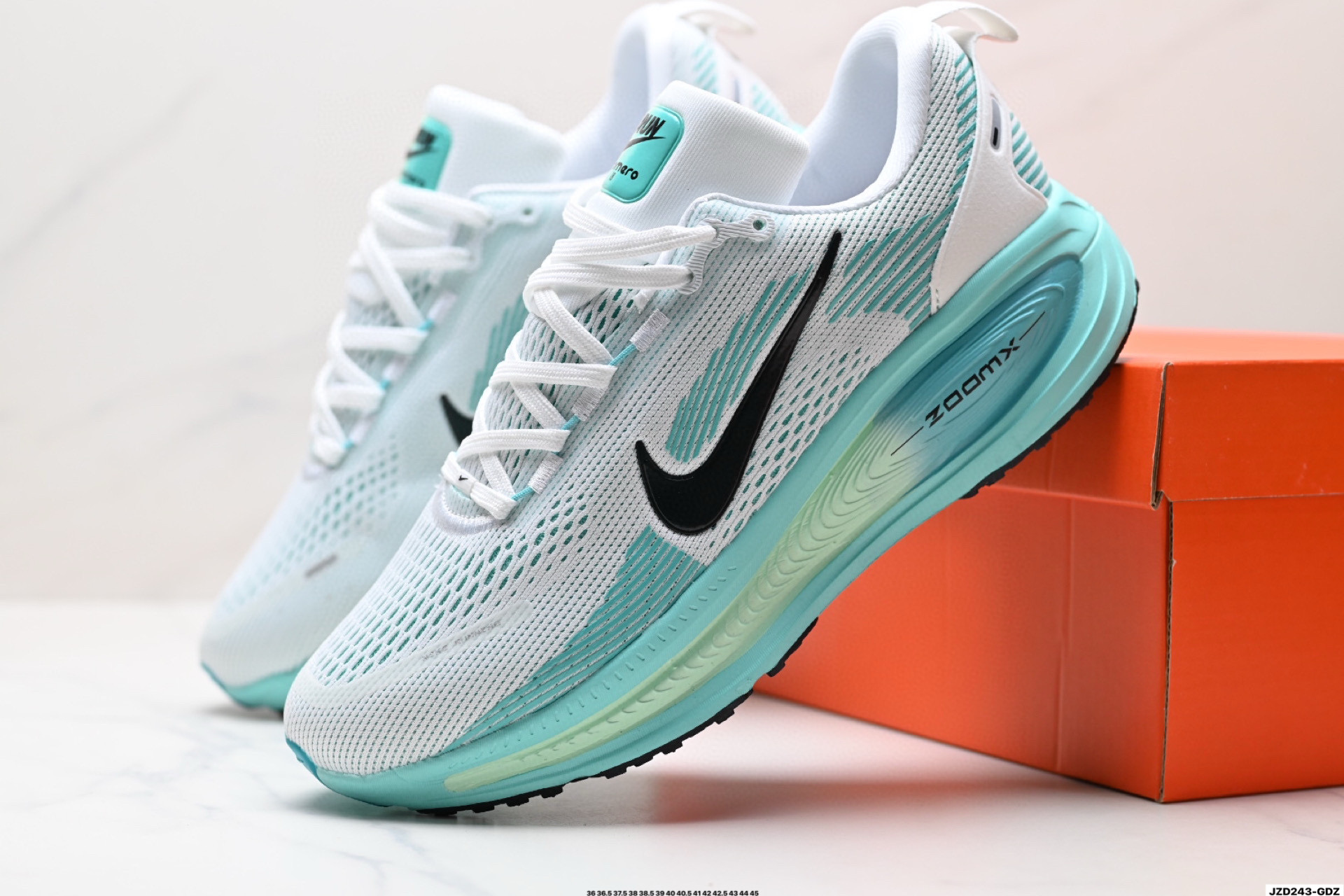 💰175
公司级✅Nike VOMERO 18 耐克 舒适减震防滑 低帮跑步鞋
全掌ReactX泡绵中底 前掌和后跟还配备了Air Zoom气垫单元 据说跑起来更快更舒适哦 这次最大的升级点 首次引入了ReactX泡绵
货号:HM6804-002
尺码:36 36.5 37.5 38 38.5 39 40 40.5 41 42 42.5 43 44 45
ID:JZD243-GDZ