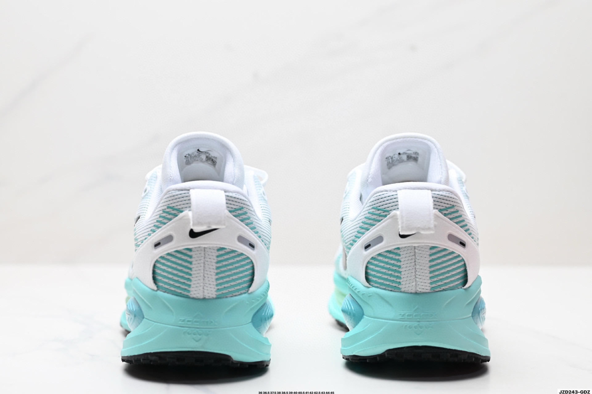 💰175
公司级✅Nike VOMERO 18 耐克 舒适减震防滑 低帮跑步鞋
全掌ReactX泡绵中底 前掌和后跟还配备了Air Zoom气垫单元 据说跑起来更快更舒适哦 这次最大的升级点 首次引入了ReactX泡绵
货号:HM6804-002
尺码:36 36.5 37.5 38 38.5 39 40 40.5 41 42 42.5 43 44 45
ID:JZD243-GDZ