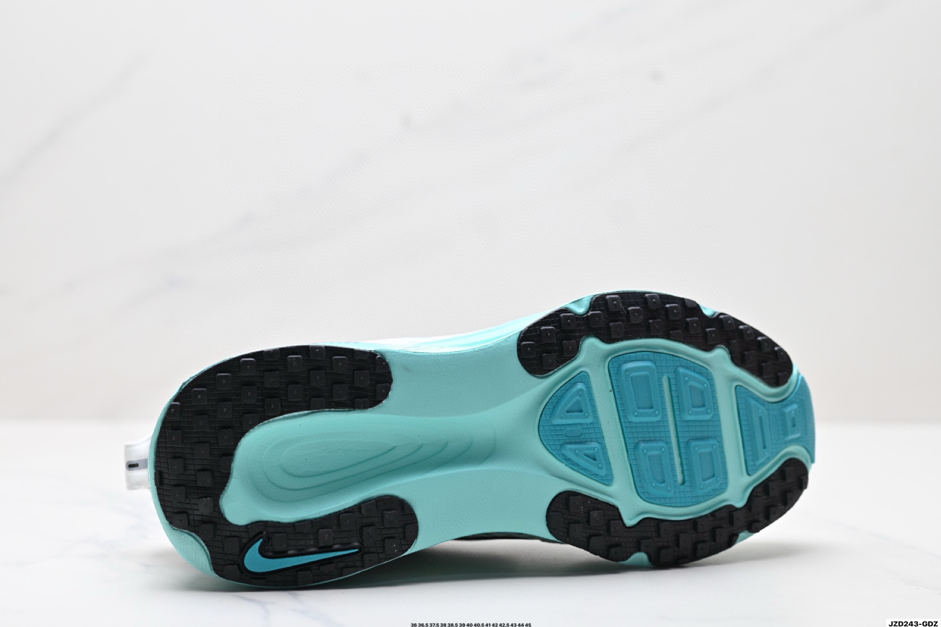 💰175
公司级✅Nike VOMERO 18 耐克 舒适减震防滑 低帮跑步鞋
全掌ReactX泡绵中底 前掌和后跟还配备了Air Zoom气垫单元 据说跑起来更快更舒适哦 这次最大的升级点 首次引入了ReactX泡绵
货号:HM6804-002
尺码:36 36.5 37.5 38 38.5 39 40 40.5 41 42 42.5 43 44 45
ID:JZD243-GDZ