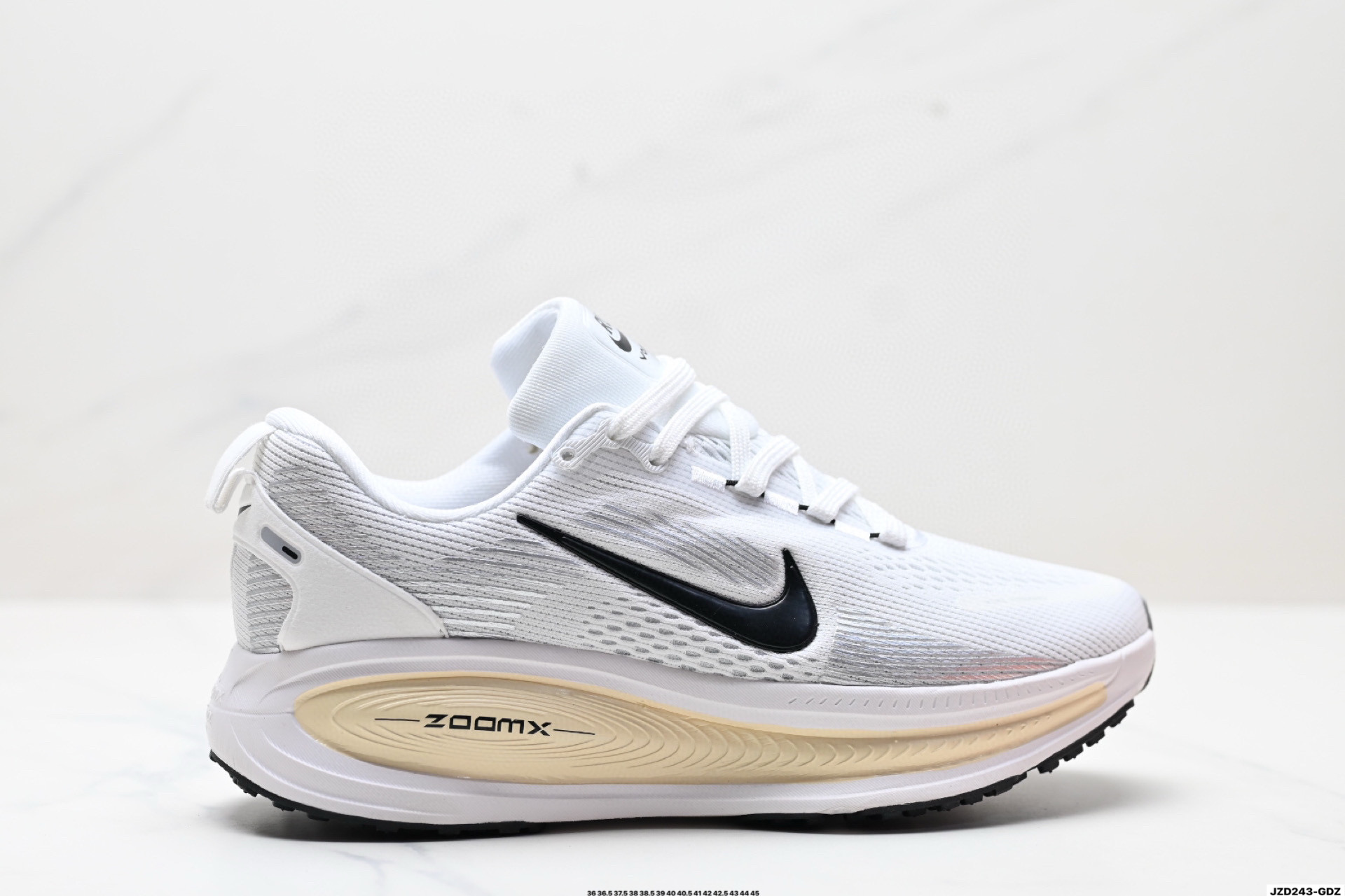🈴💰175
公司级✅Nike VOMERO 18 耐克 舒适减震防滑 低帮跑步鞋
全掌ReactX泡绵中底 前掌和后跟还配备了Air Zoom气垫单元 据说跑起来更快更舒适哦 这次最大的升级点 首次引入了ReactX泡绵
货号:HM6804-002
尺码:36 36.5 37.5 38 38.5 39 40 40.5 41 42 42.5 43 44 45
ID:JZD243-GDZ