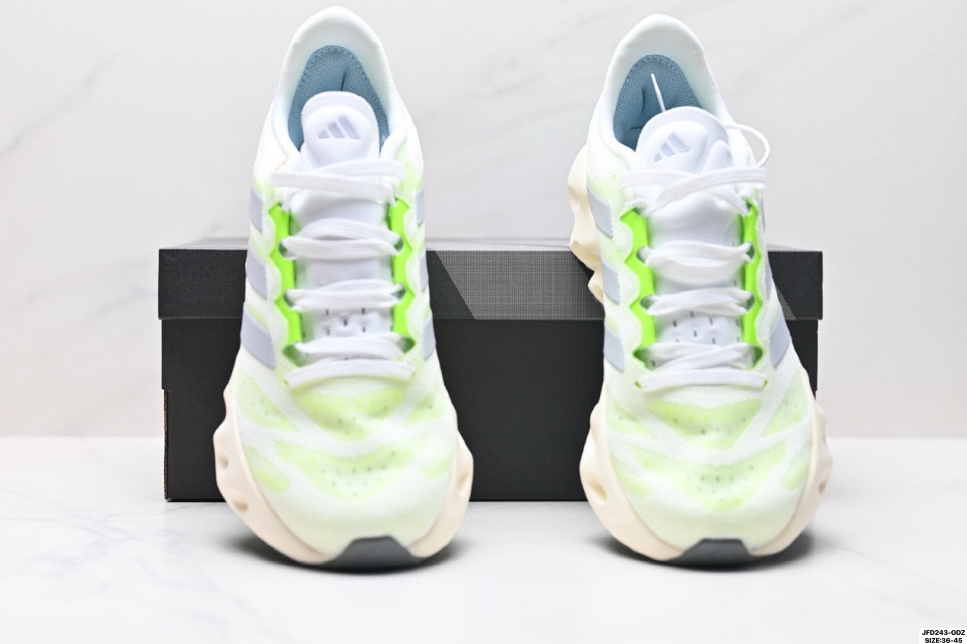 ADIDAS SWITCH FWD M阿尔法系列 真爆 休闲运动套脚慢跑鞋  FZ5621