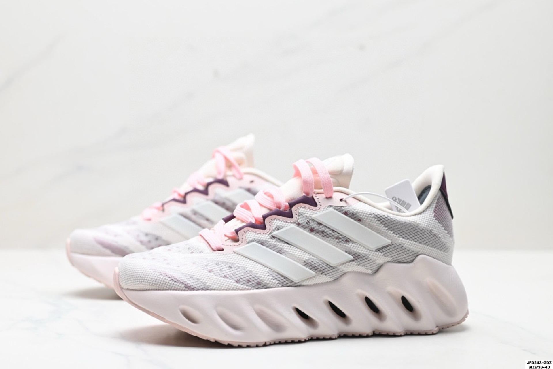 ADIDAS SWITCH FWD M阿尔法系列 真爆 休闲运动套脚慢跑鞋  FZ5621