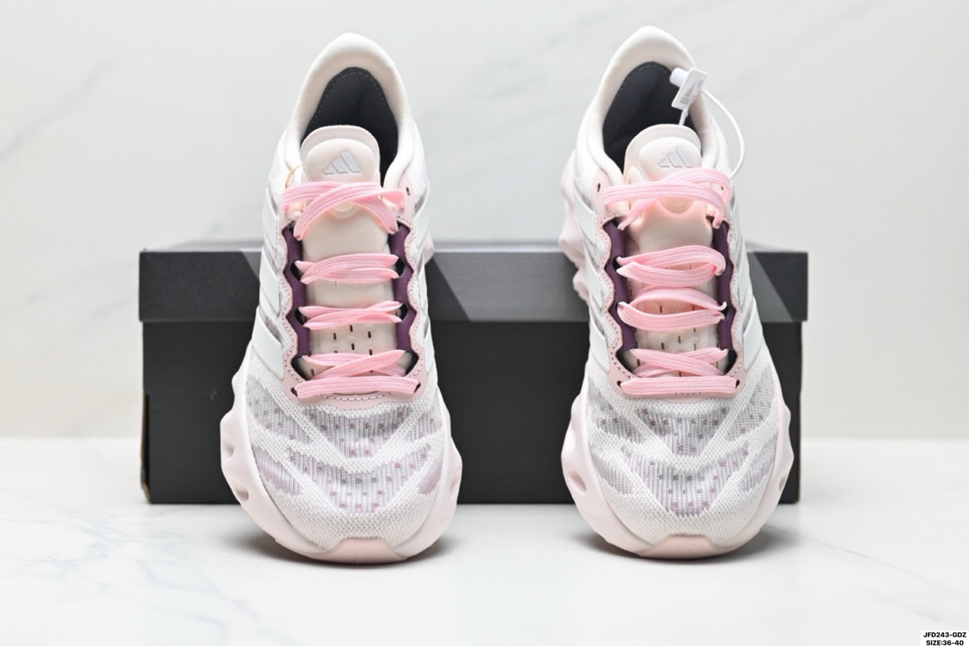 ADIDAS SWITCH FWD M阿尔法系列 真爆 休闲运动套脚慢跑鞋  FZ5621