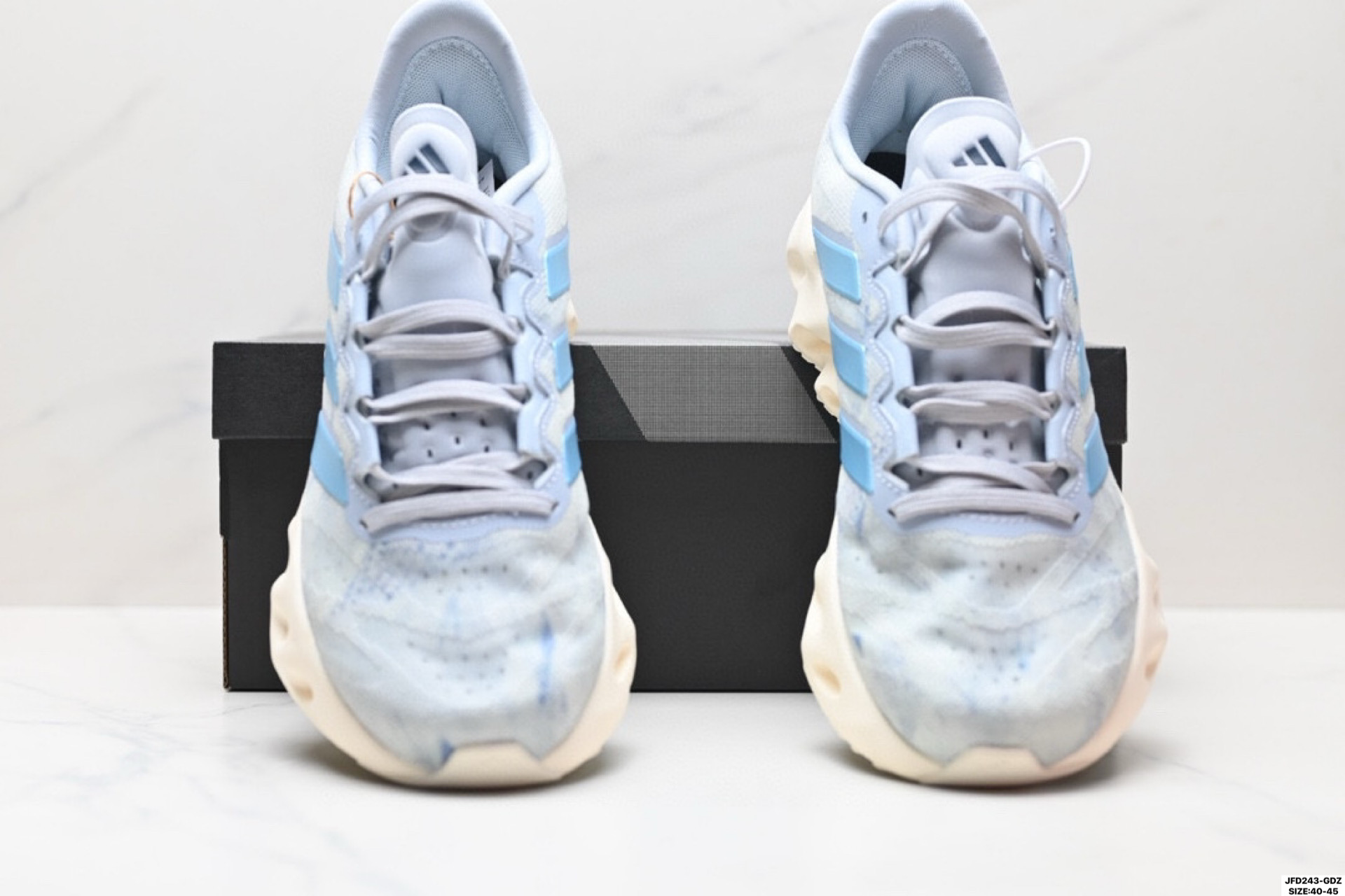 ADIDAS SWITCH FWD M阿尔法系列 真爆 休闲运动套脚慢跑鞋 FZ5621-Chinese UA Cheap High Quatity Brand Clothes Bags handbags Sneakers wholesale wholesaler seller from China Factory suppliers Fashion Clothing Shoes best Quality Beautiful Price ADIDAS SWITCH FWD M阿尔法系列 真爆 休闲运动套脚慢跑鞋 FZ5621