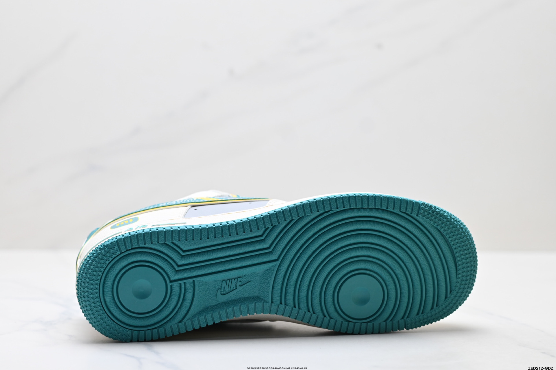 NIKE AIR FORCE 1‘07  SS1168-208