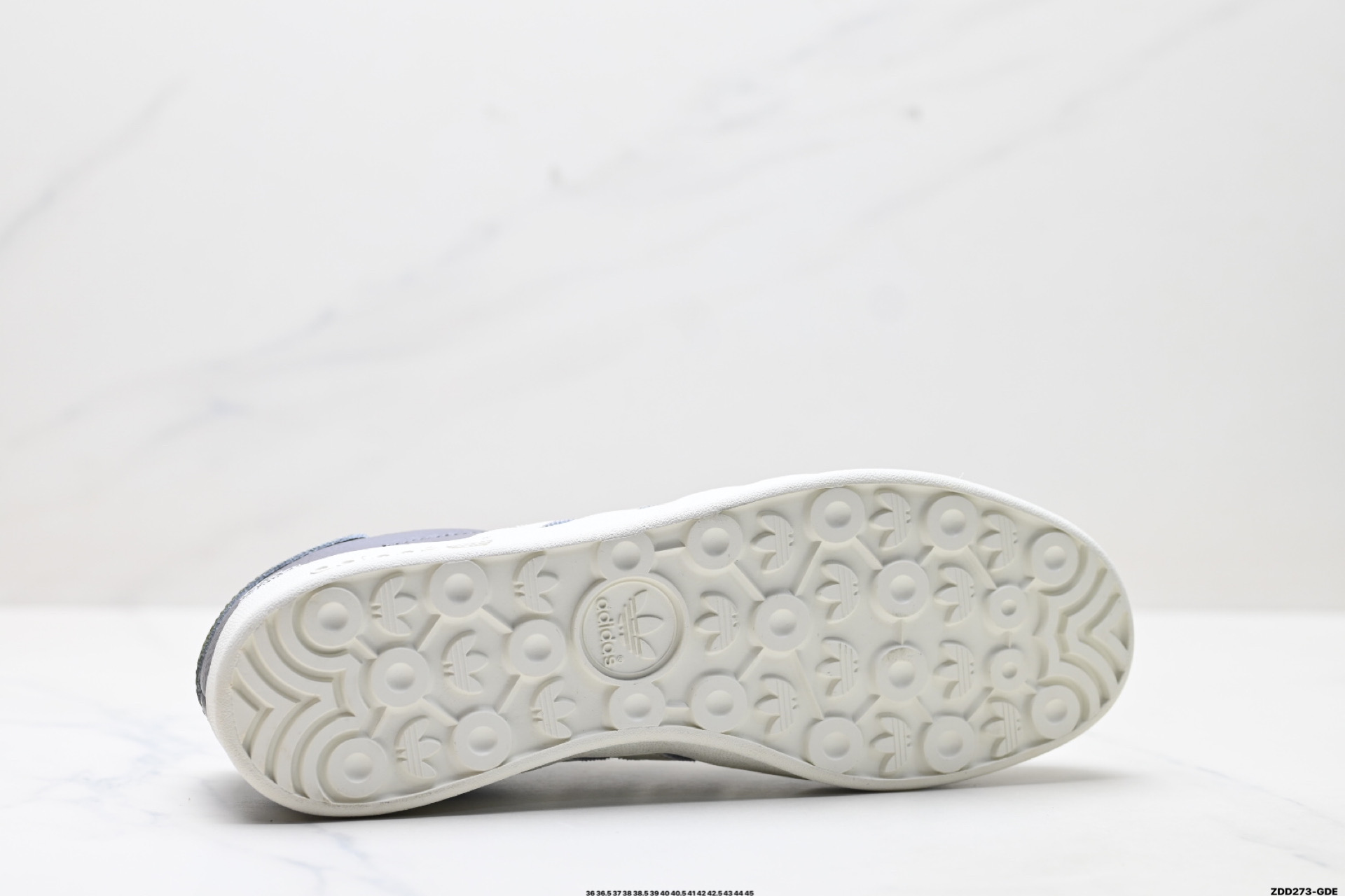 Adidas Originals Gazelle indoor ‘DIY‘定制 系列 阿迪达斯 三叶草绅士德训足球风百搭低帮休闲运动板鞋  DD6608