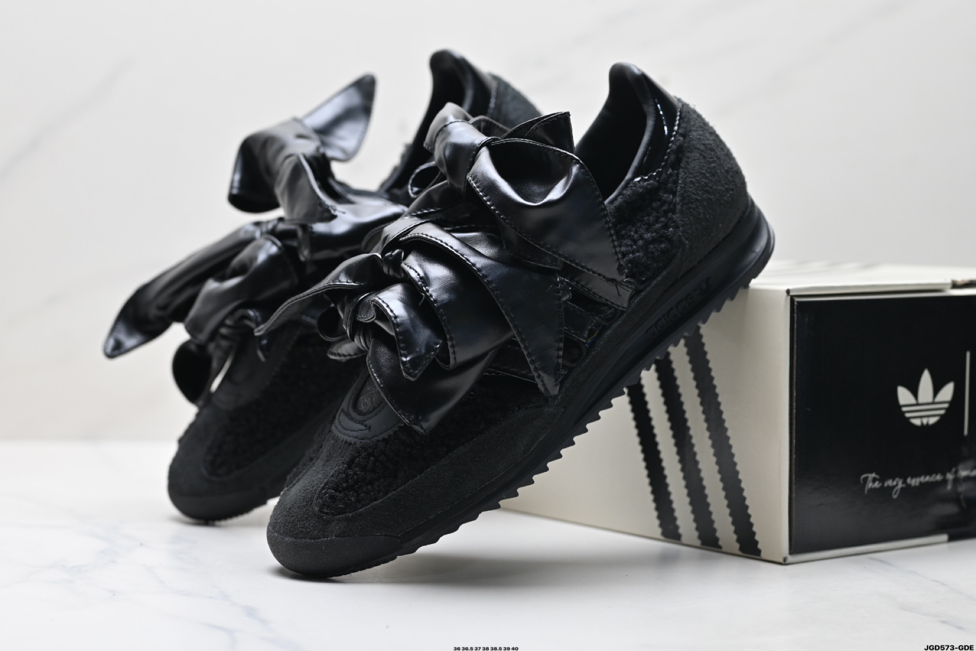 Caroline Hu x Adidas originals SL 72 OG 舒适百搭 防滑耐磨 低帮 阿迪达斯板鞋  JH7342