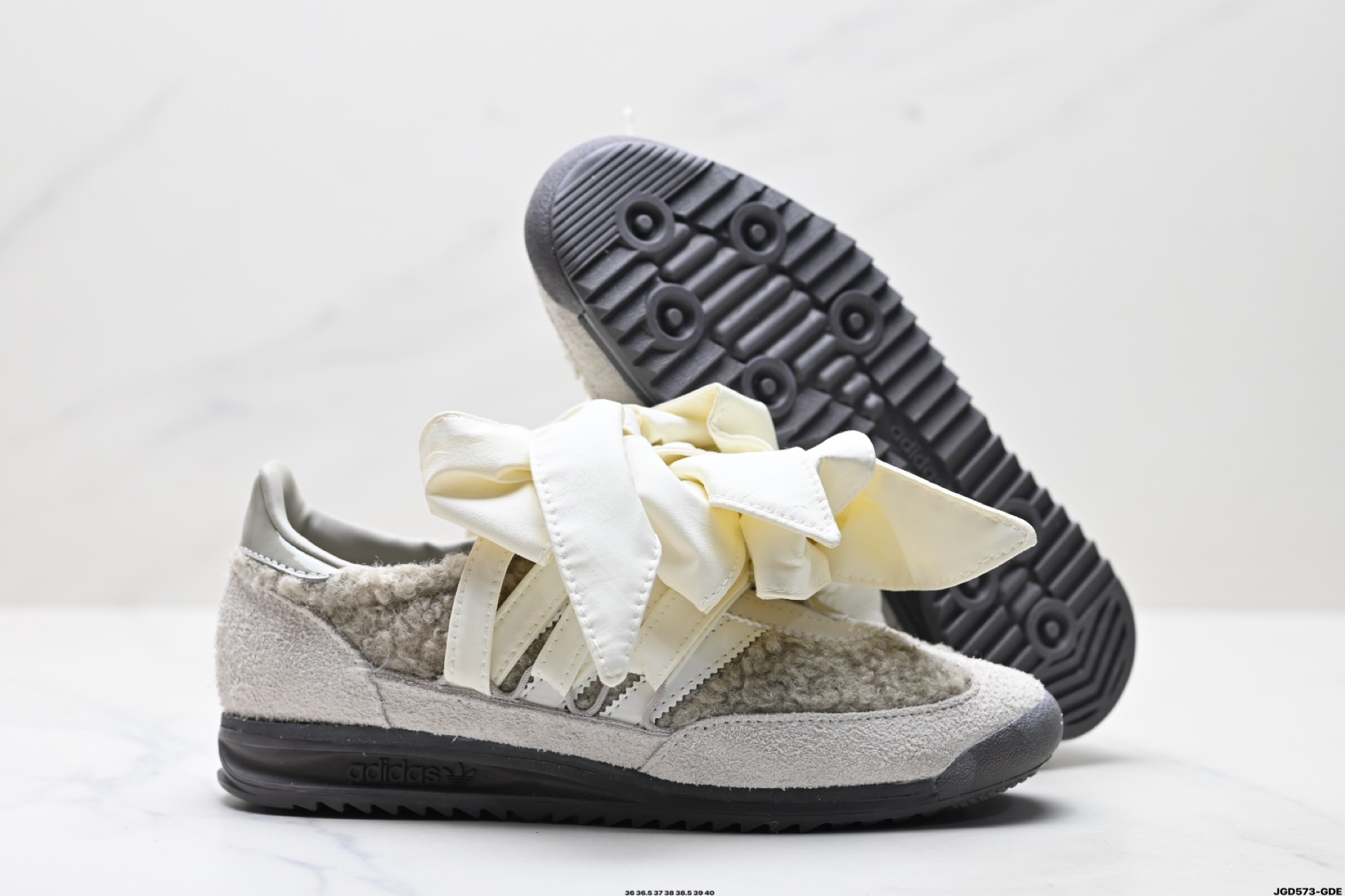 Caroline Hu x Adidas originals SL 72 OG 舒适百搭 防滑耐磨 低帮 阿迪达斯板鞋  JH7342