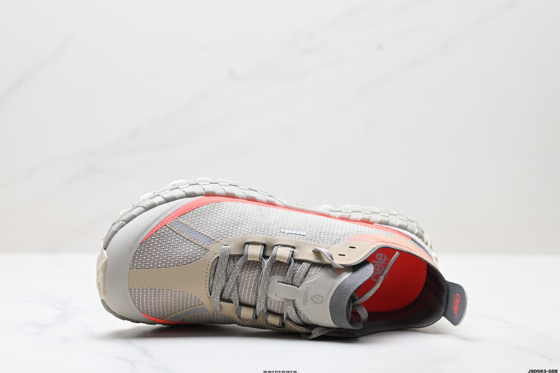 NORDA 001 厚底系带耐磨 低帮 户外 越野登山功能鞋 舒适鞋面  NORDA001-M-STLTHBLK-8