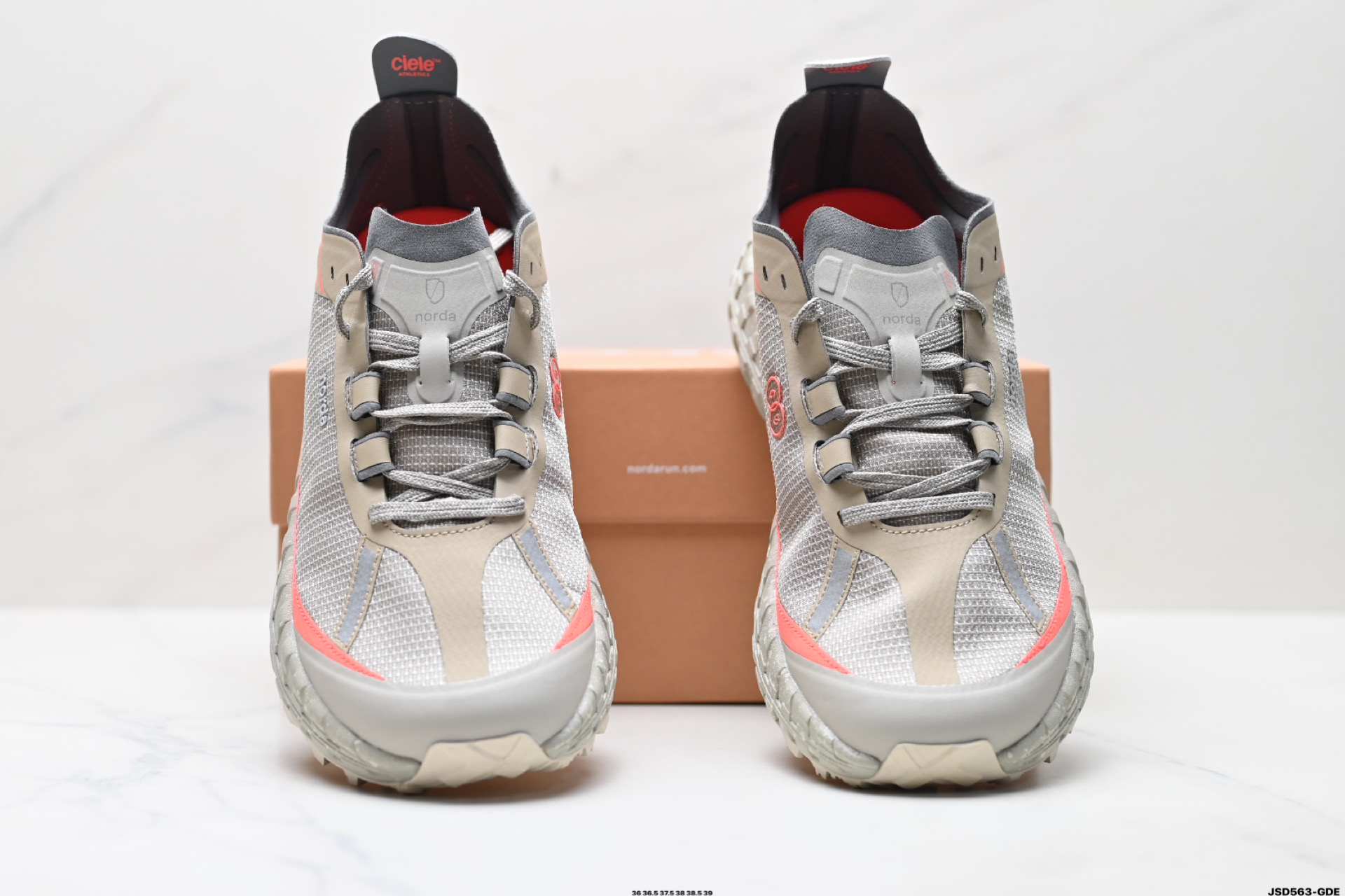 NORDA 001 厚底系带耐磨 低帮 户外 越野登山功能鞋 舒适鞋面  NORDA001-M-STLTHBLK-8