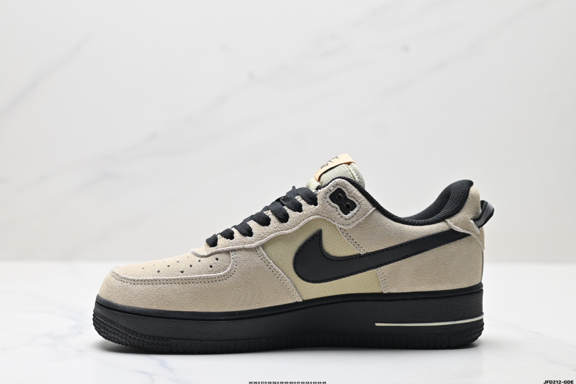 NIKE AIR FORCE 1‘07  HV6526-200