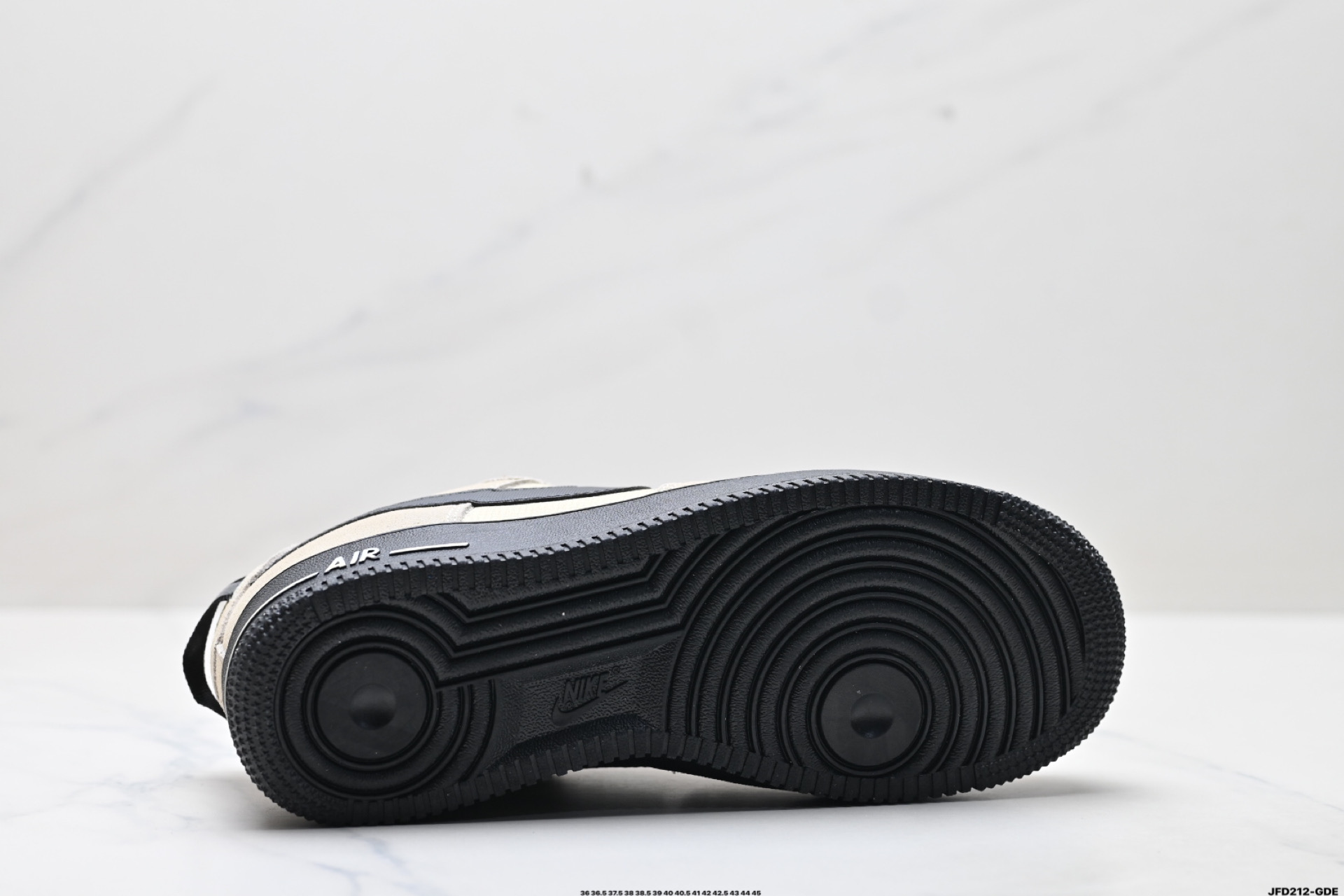 NIKE AIR FORCE 1‘07  HV6526-200