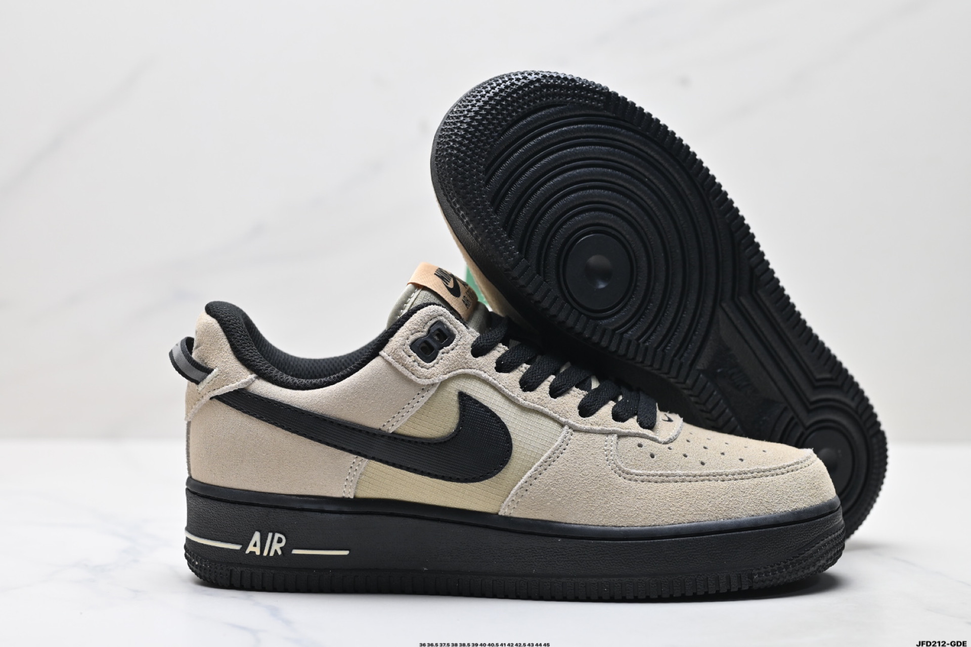 NIKE AIR FORCE 1‘07  HV6526-200
