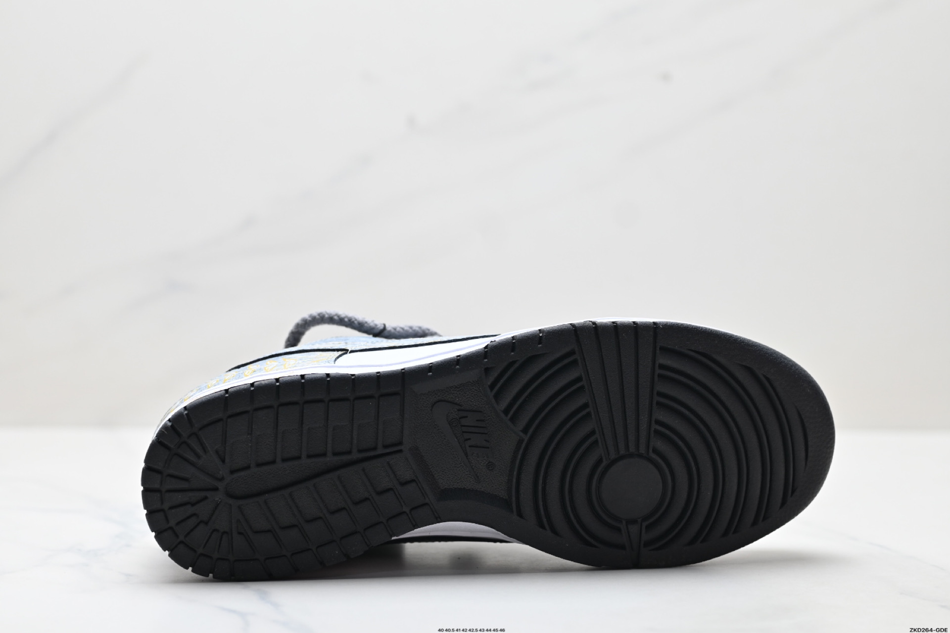 NK Dunk Low Retro “DIY高端定制” 低帮休闲运动板鞋  DD1391-100