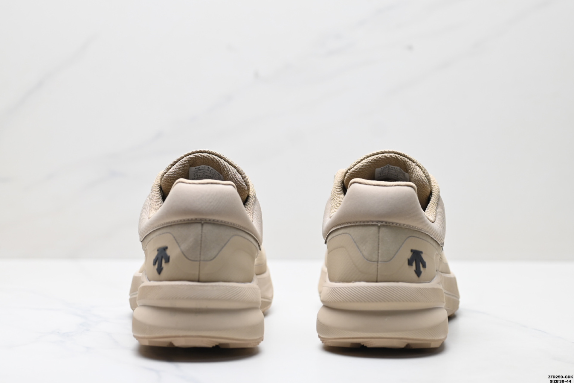 迪桑特DESCENTE EASE AIR JR GORE-TEX 时尚 舒适 百搭 防滑耐磨 低帮 生活休闲鞋 Y5233RRN22-Chinese UA Cheap High Quatity Brand Clothes Bags handbags Sneakers wholesale wholesaler seller from China Factory suppliers Fashion Clothing Shoes best Quality Beautiful Price 迪桑特DESCENTE EASE AIR JR GORE-TEX 时尚 舒适 百搭 防滑耐磨 低帮 生活休闲鞋 Y5233RRN22