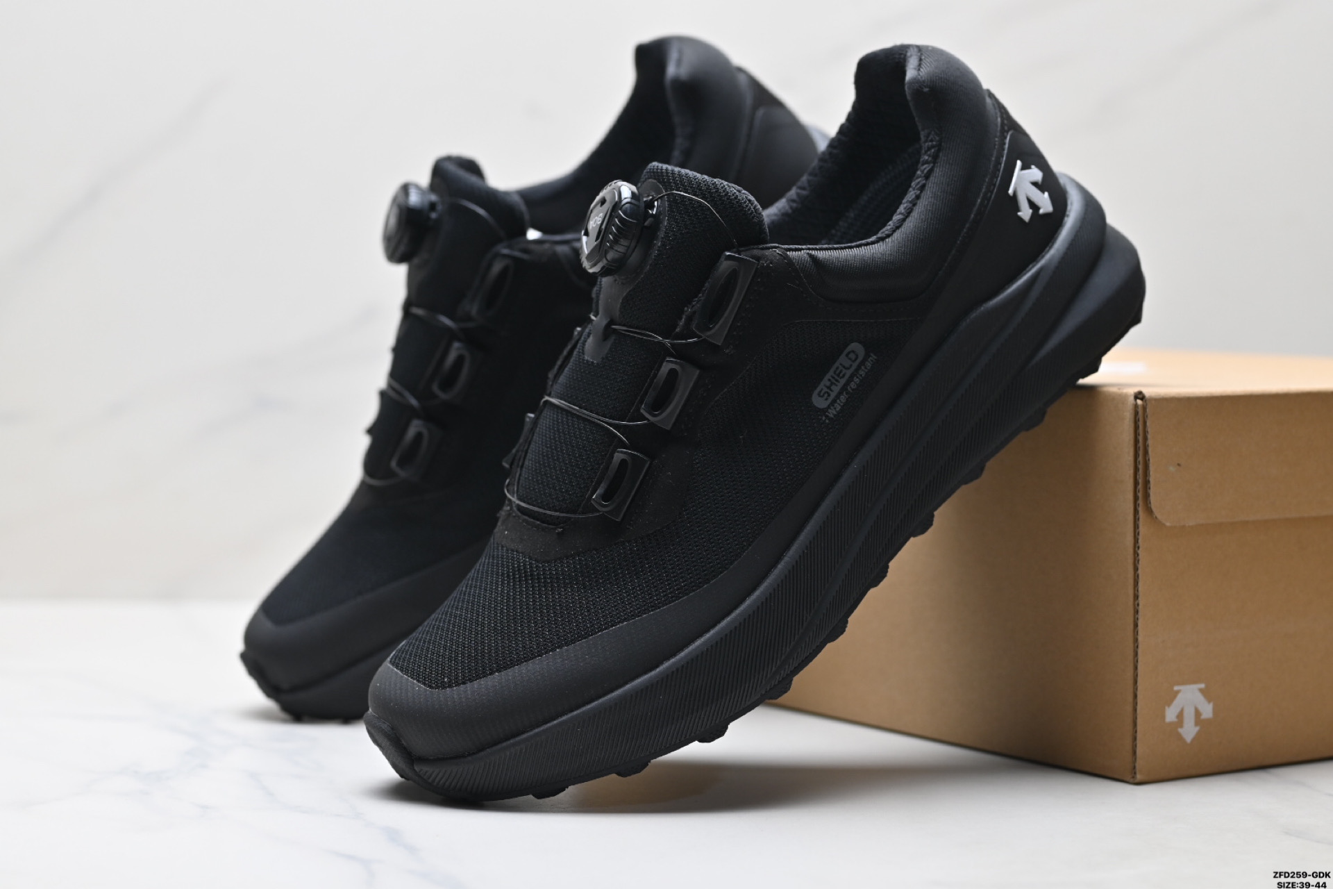 迪桑特DESCENTE DUALIS都市通勤 时尚 耐磨 低帮生活休闲鞋 Y5233RRN22