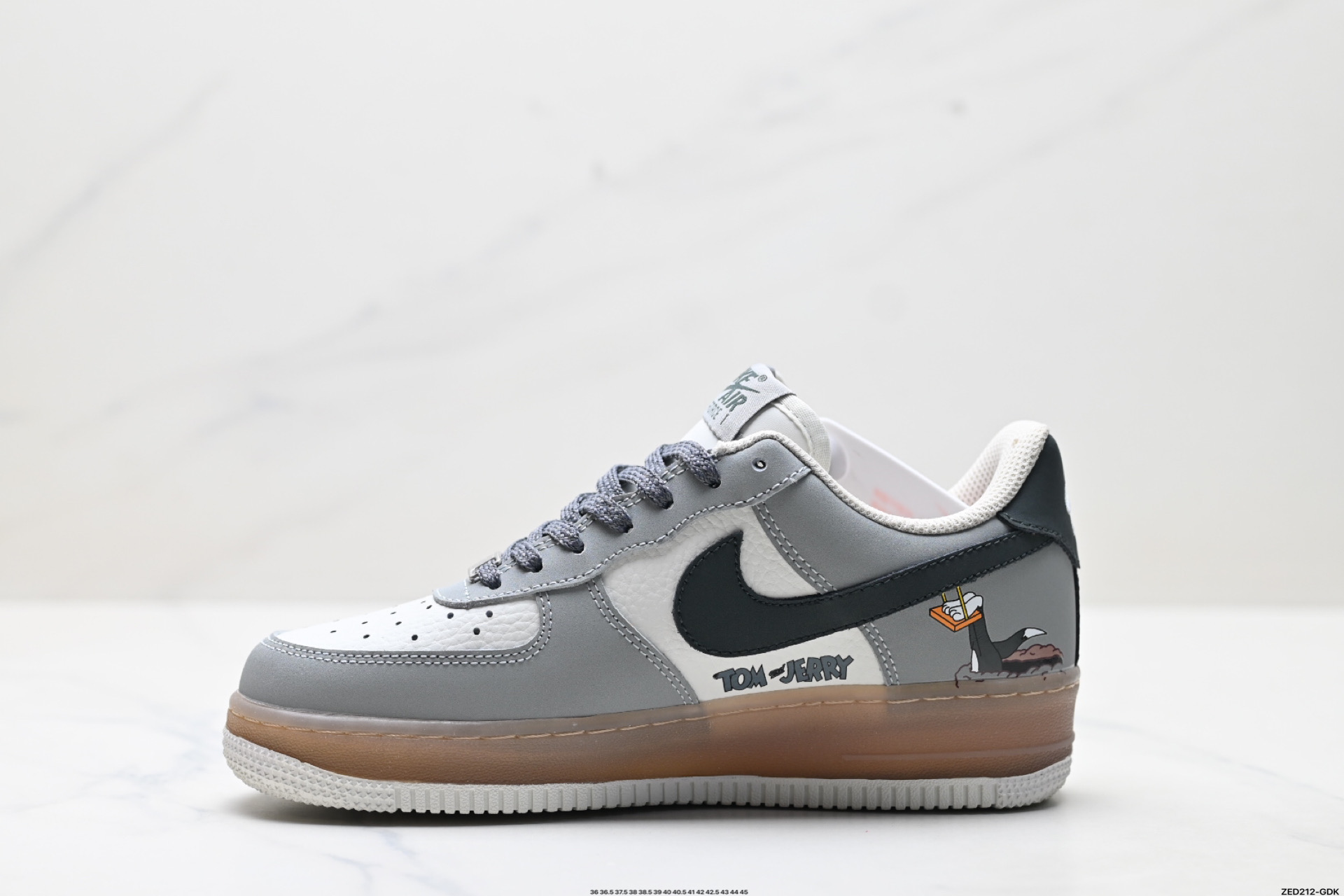 NIKE AIR FORCE 1‘07 CW1888-806-High Quatity Cheap Brand wholesale wholesaler seller Clothes Bags handbags Sneakers Top Fashion Clothing Shoes from China Factory Chinese suppliers best Quality Beautiful Price NIKE AIR FORCE 1‘07 CW1888-806