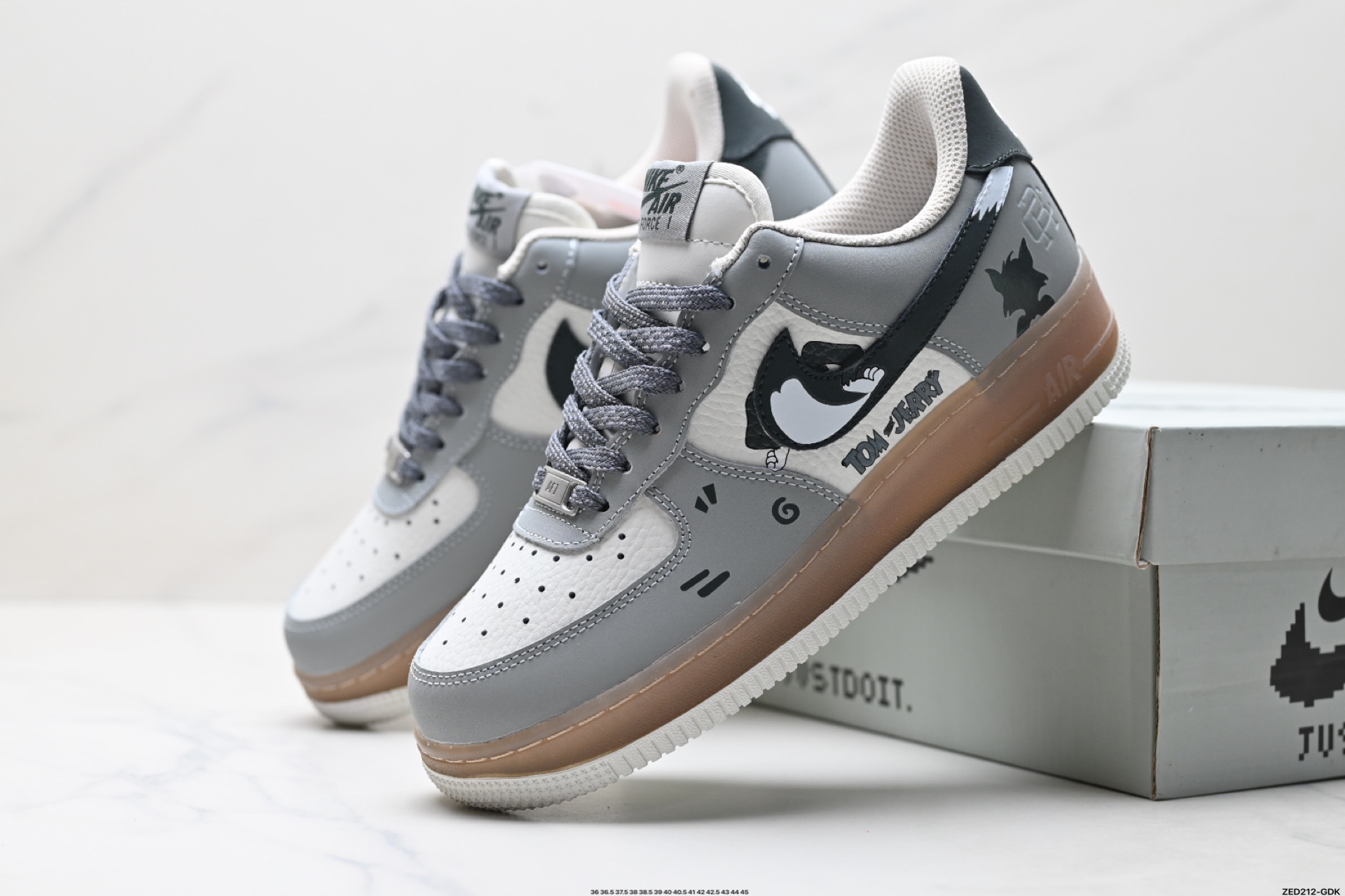 NIKE AIR FORCE 1‘07 CW1888-806-High Quatity Cheap Brand wholesale wholesaler seller Clothes Bags handbags Sneakers Top Fashion Clothing Shoes from China Factory Chinese suppliers best Quality Beautiful Price NIKE AIR FORCE 1‘07 CW1888-806