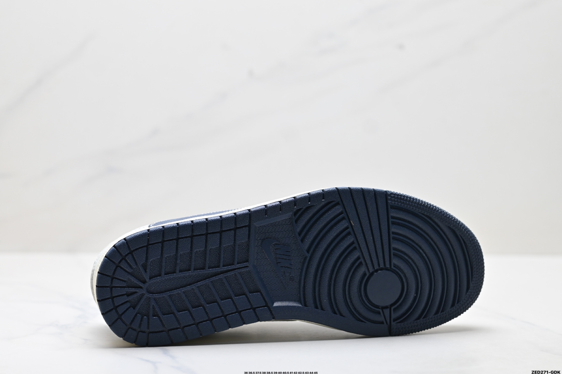 Nike Air Jordan 1 x Travis Scott AJ1倒勾 乔一倒钩 ‘DIY’定制 耐克 低帮文化篮球鞋 XZ5749-009-High Quatity Cheap Brand wholesale wholesaler seller Clothes Bags handbags Sneakers Top Fashion Clothing Shoes from China Factory Chinese suppliers best Quality Beautiful Price Nike Air Jordan 1 x Travis Scott AJ1倒勾 乔一倒钩 ‘DIY’定制 耐克 低帮文化篮球鞋 XZ5749-009