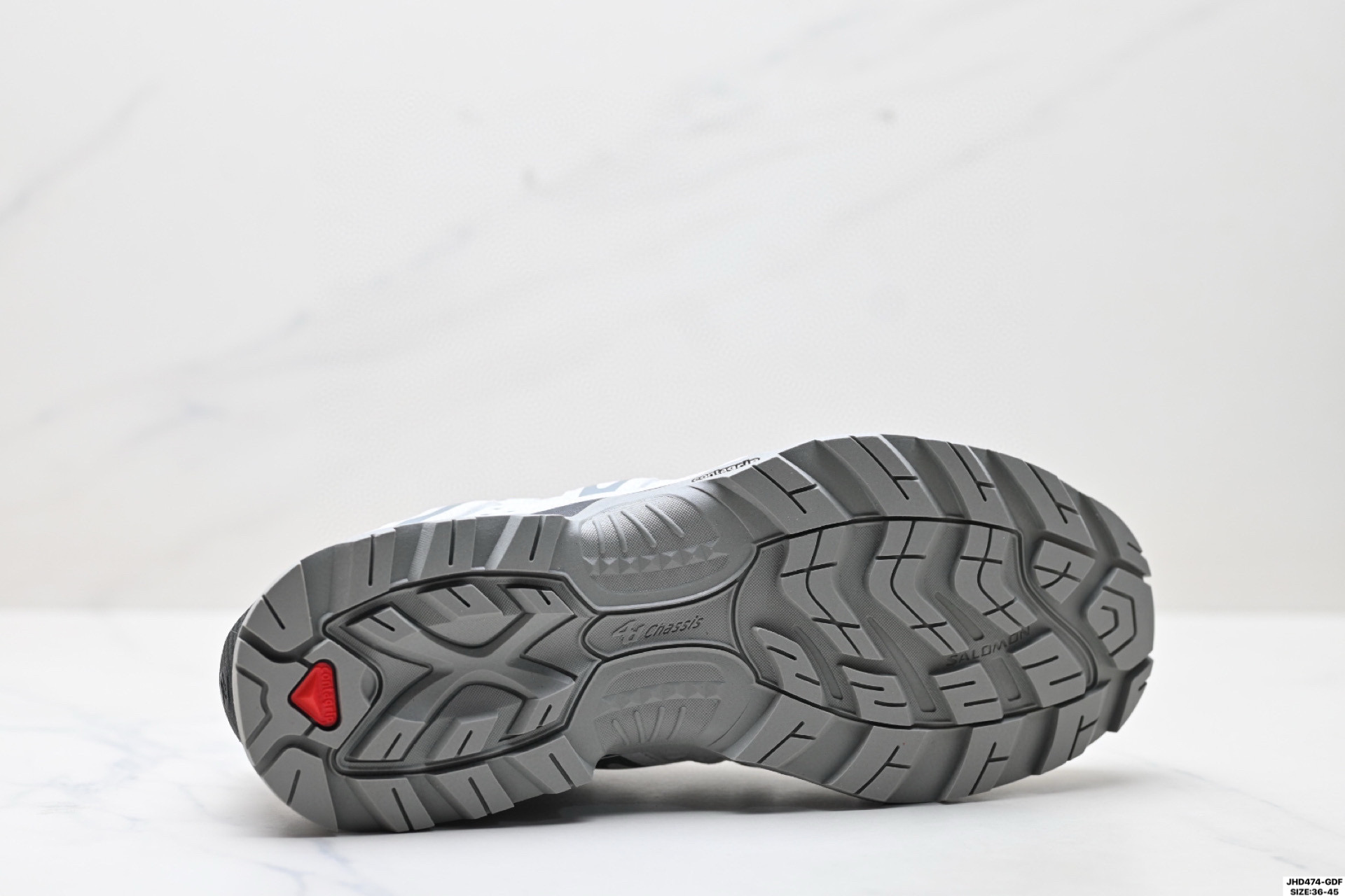 💰210
公司级✅SALOMON萨洛蒙 XT-QUEST 探索者系列户外越野跑鞋
鞋面采用SENSIFIT贴合技术 全方位贴合包裹脚型 鞋跟部鞋底牵引设计 提供强大的抓地性能 更适应野外崎岖不平的道路 其3D ADVANCED CHASSIS底盘 材料轻量大化 钉齿设计更具稳定性 防护性 鞋底易磨损区运用CONTAGRIP高耐磨材料 应对城市硬质路面长距离跑考验 
货号:417589-21
尺码:36-45
ID:JHD474-GDF