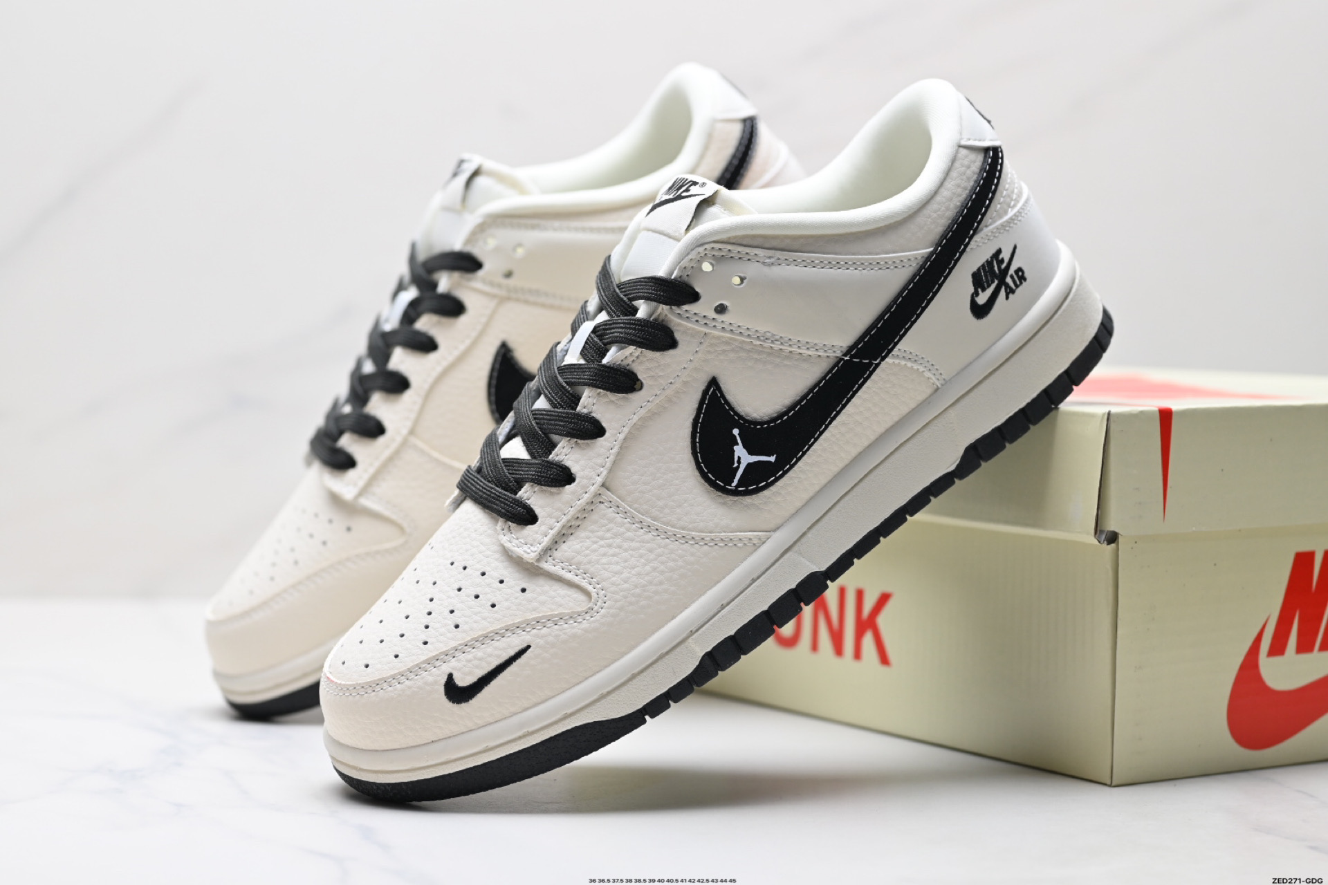 Nike Dunk Low Retro ‘DIY高端定制’耐克 低帮休闲运动板鞋 LW1818-118-High Quatity Cheap Brand wholesale wholesaler seller Clothes Bags handbags Sneakers Top Fashion Clothing Shoes from China Factory Chinese suppliers best Quality Beautiful Price Nike Dunk Low Retro ‘DIY高端定制’耐克 低帮休闲运动板鞋 LW1818-118