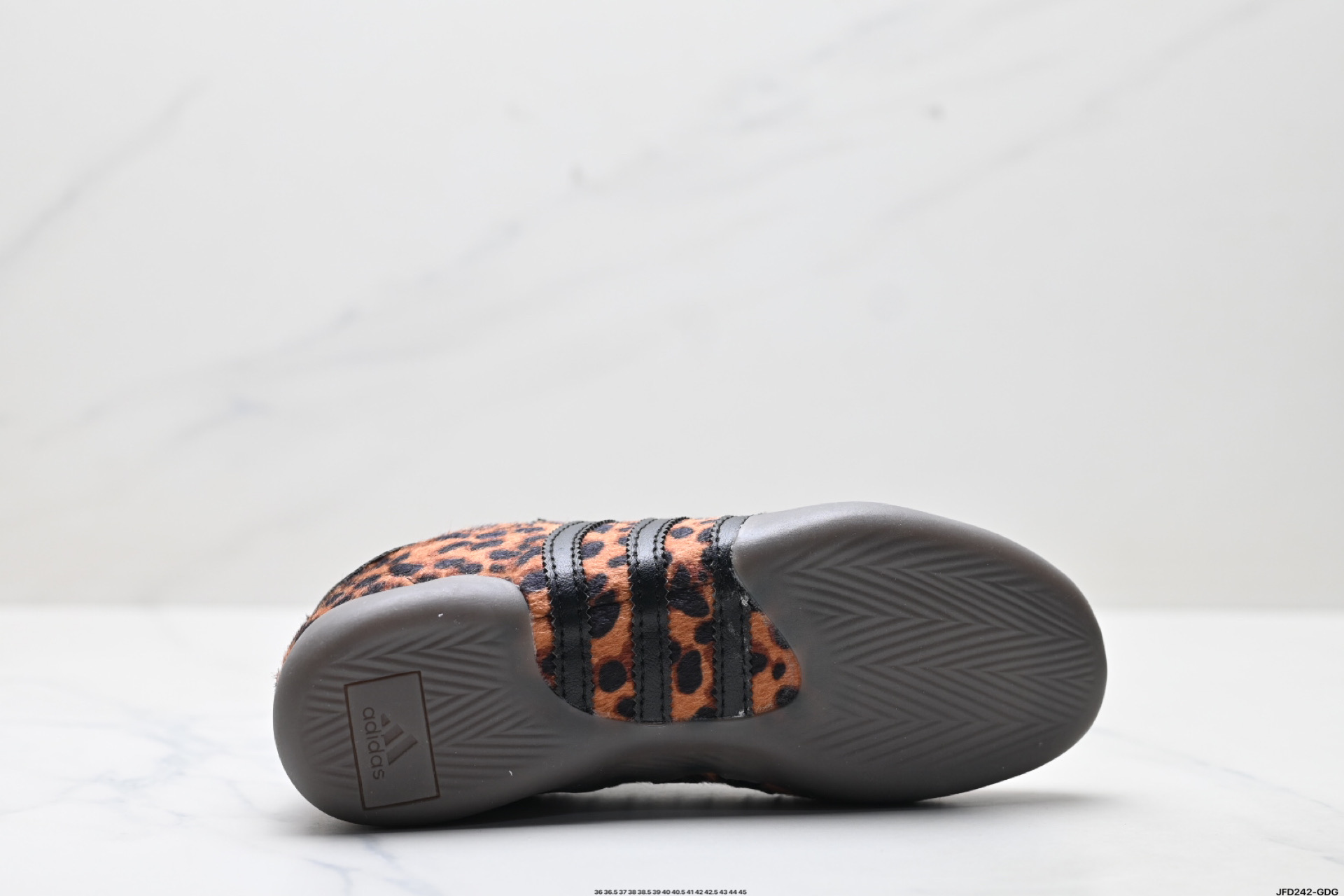 阿迪达斯三叶草TAEKWONDO MEI春季新款一脚蹬德训鞋 花纹跆拳道鞋 JS0298