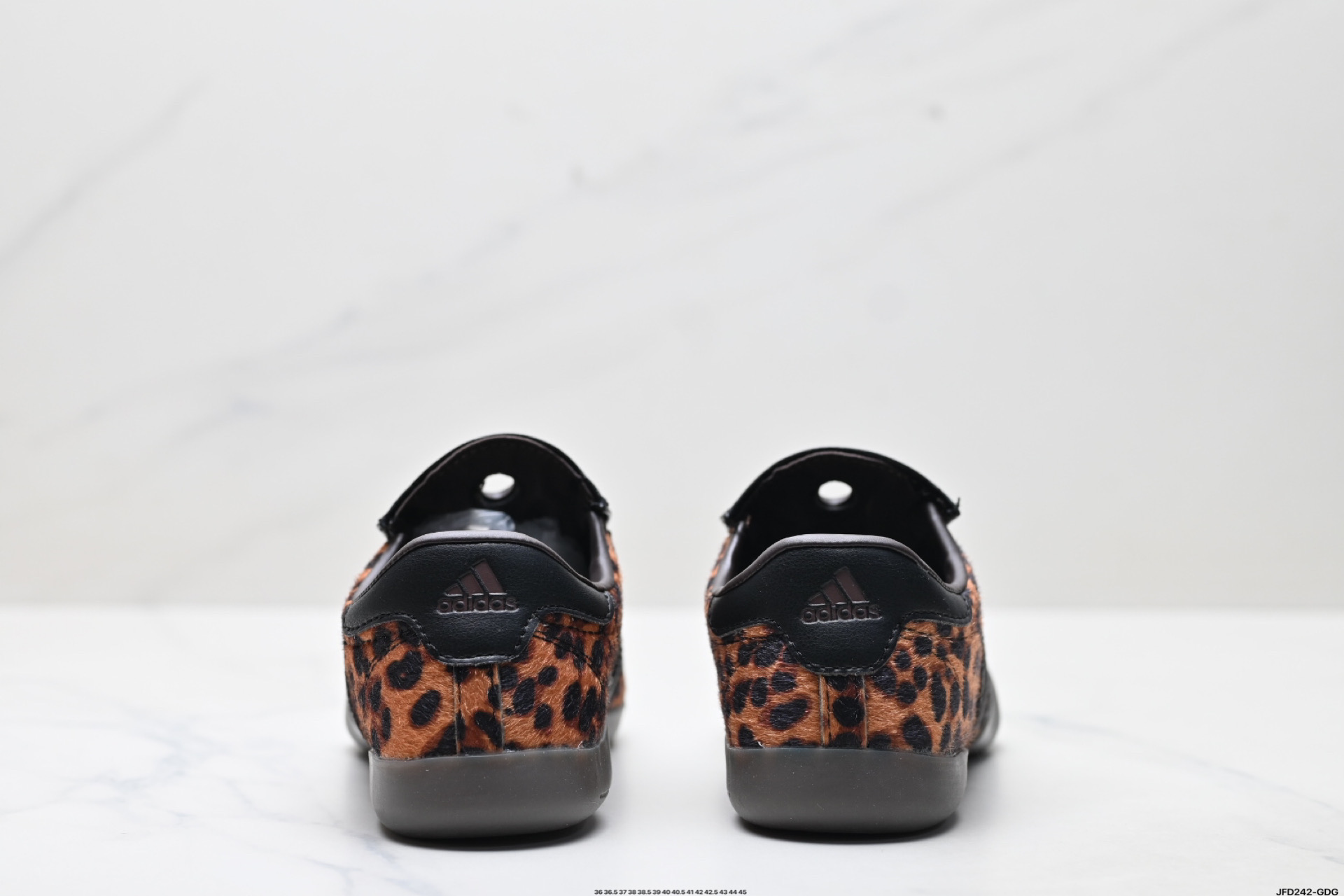 阿迪达斯三叶草TAEKWONDO MEI春季新款一脚蹬德训鞋 花纹跆拳道鞋 JS0298