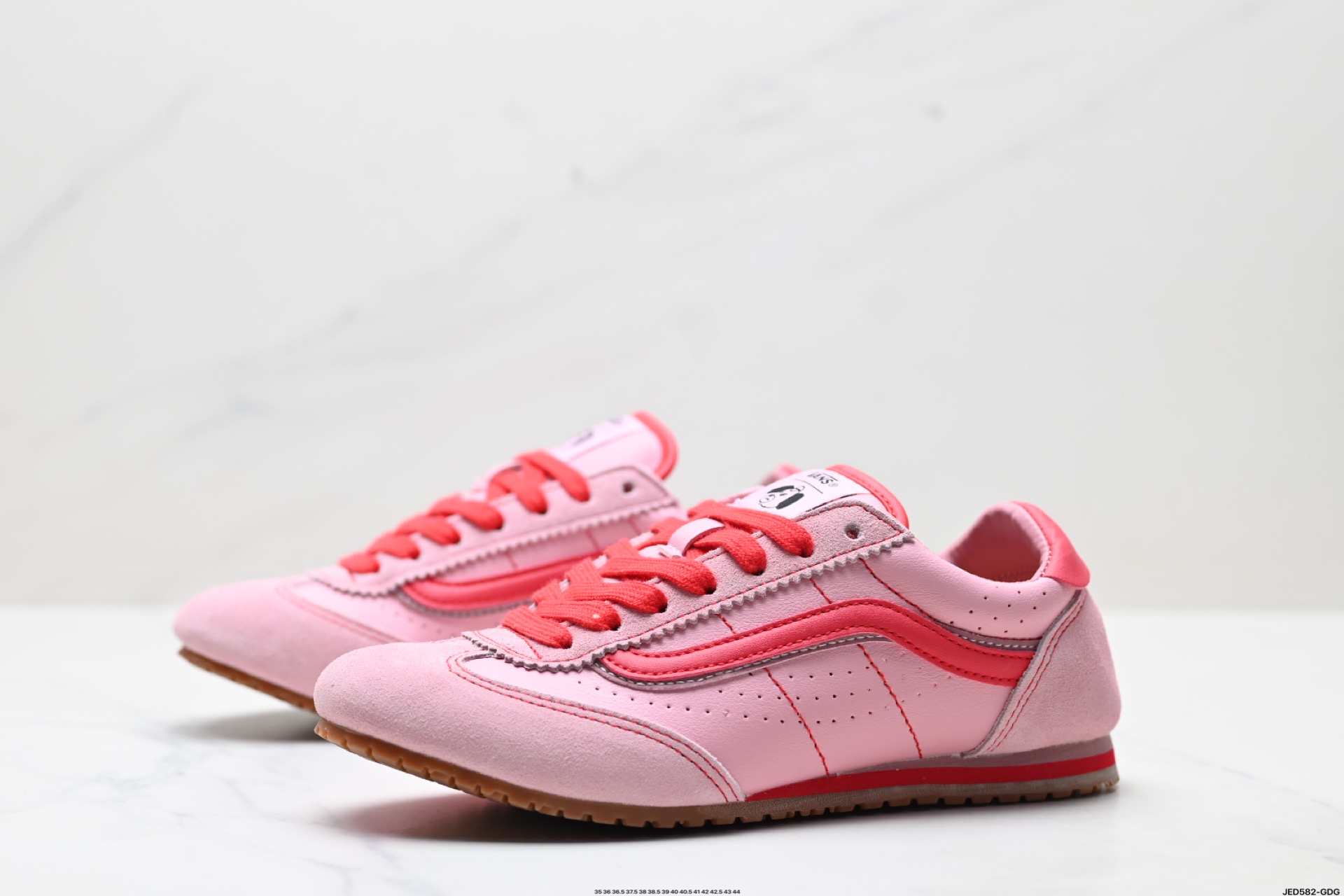 范斯RIROO x VANS SUPER LOWPRO联名舒适低帮休闲鞋 联名设计的男女板鞋-Chinese UA Cheap High Quatity Brand Clothes Bags handbags Sneakers wholesale wholesaler seller from China Factory suppliers Fashion Clothing Shoes best Quality Beautiful Price 范斯RIROO x VANS SUPER LOWPRO联名舒适低帮休闲鞋 联名设计的男女板鞋