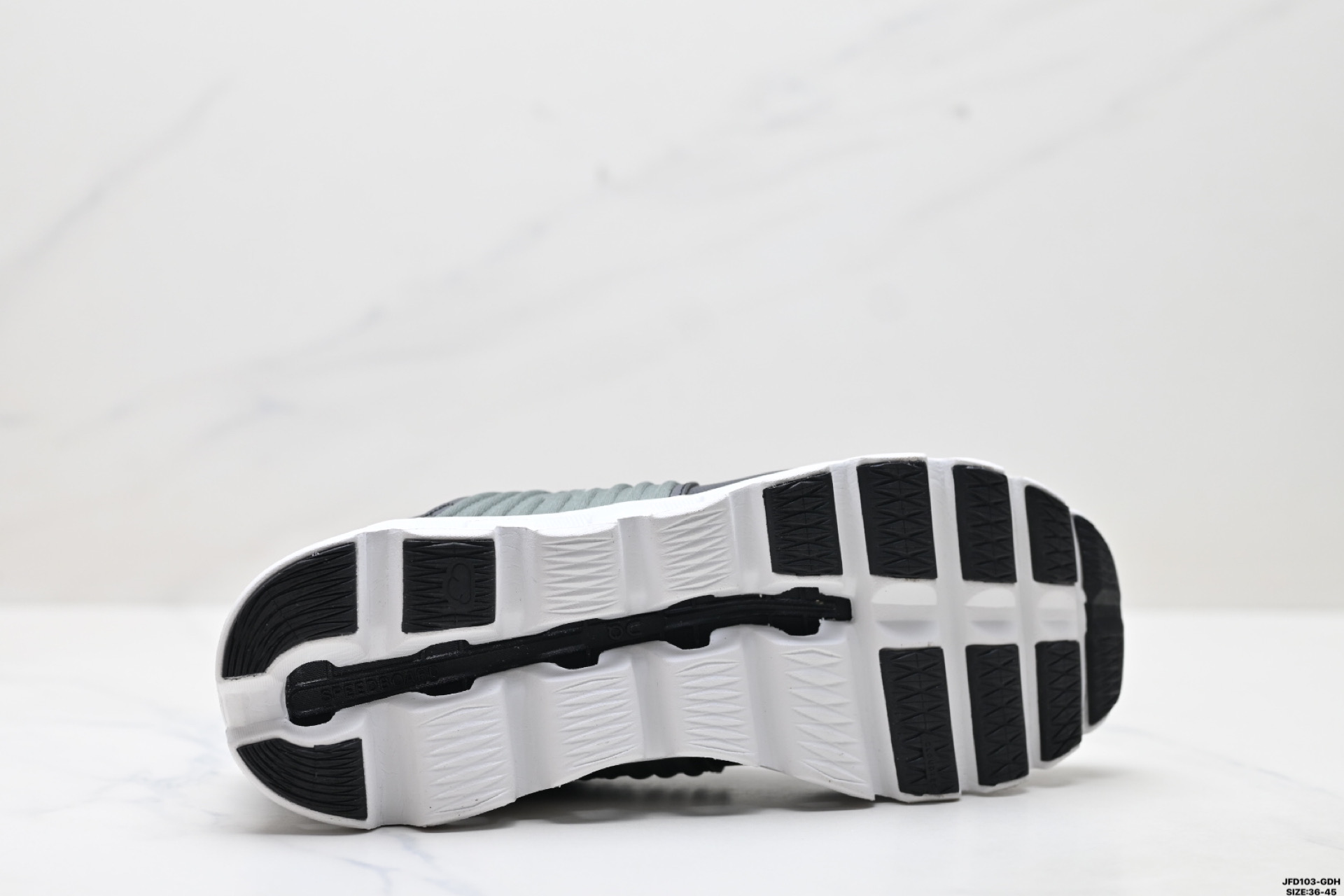 On昂跑 Cloud swift中长距离轻盈 城市路跑鞋新一代 轻量缓震稳定灵活透气跑步鞋