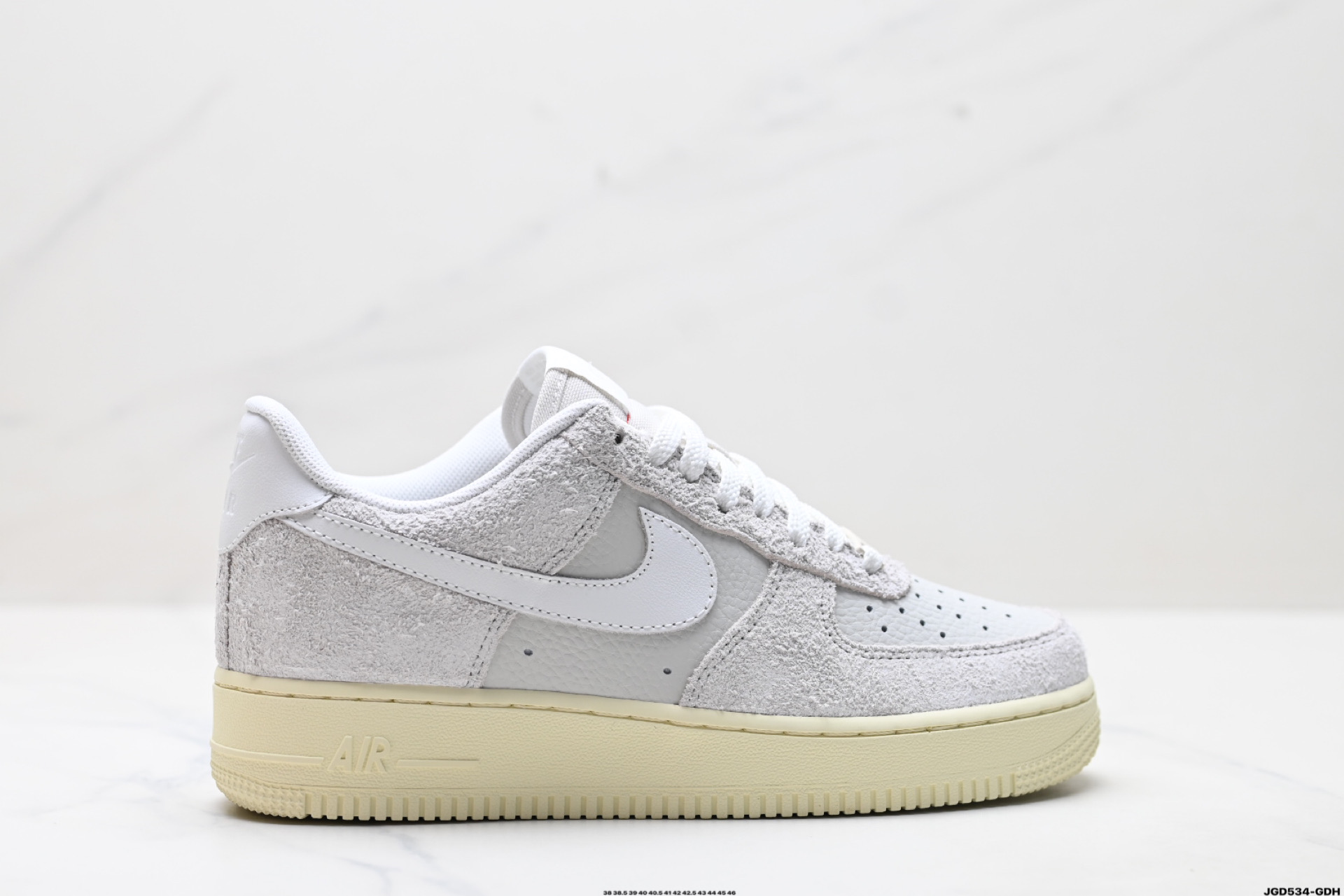 NIKE AIR FORCE 1‘07 LX  HF2897-001
