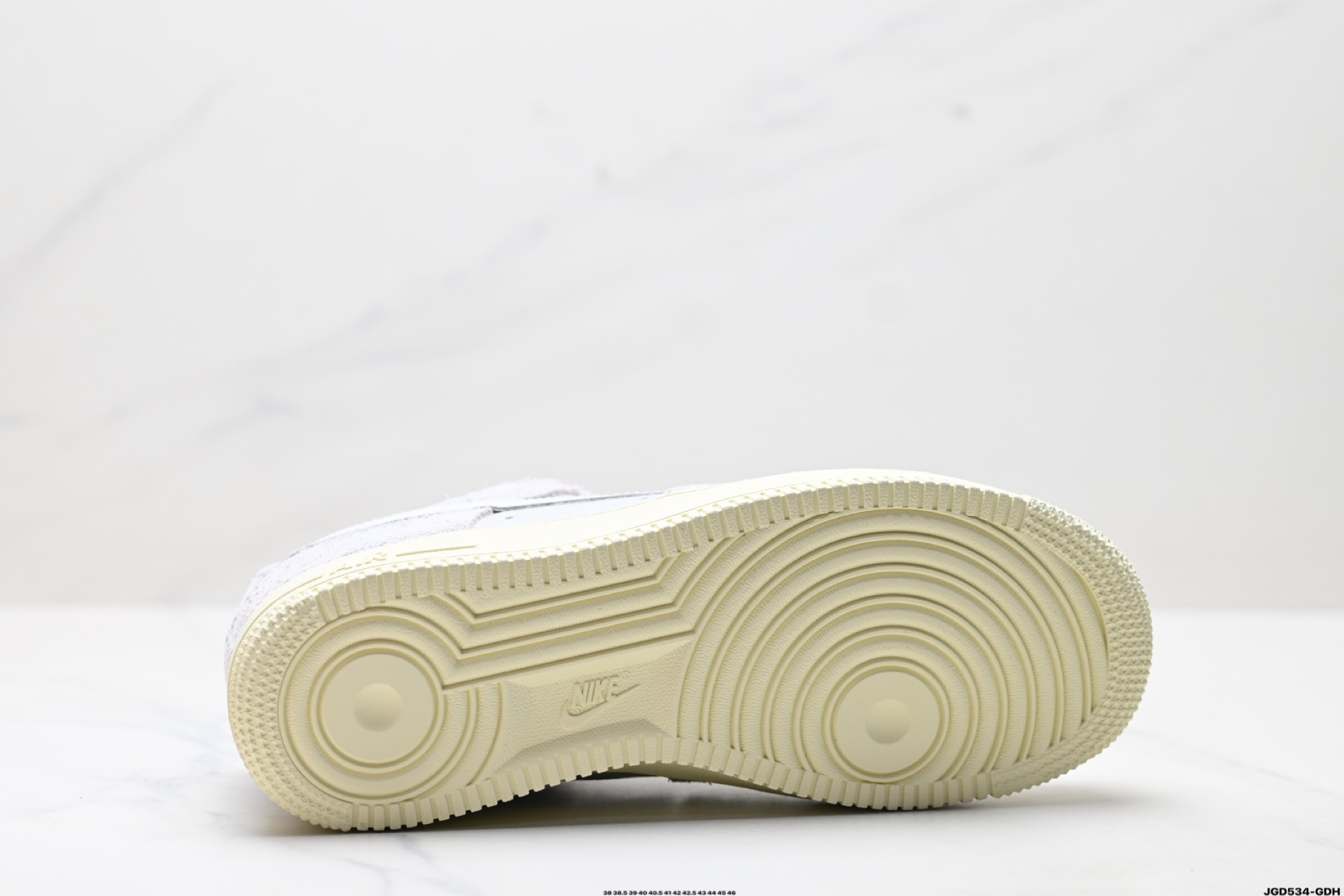 NIKE AIR FORCE 1‘07 LX  HF2897-001