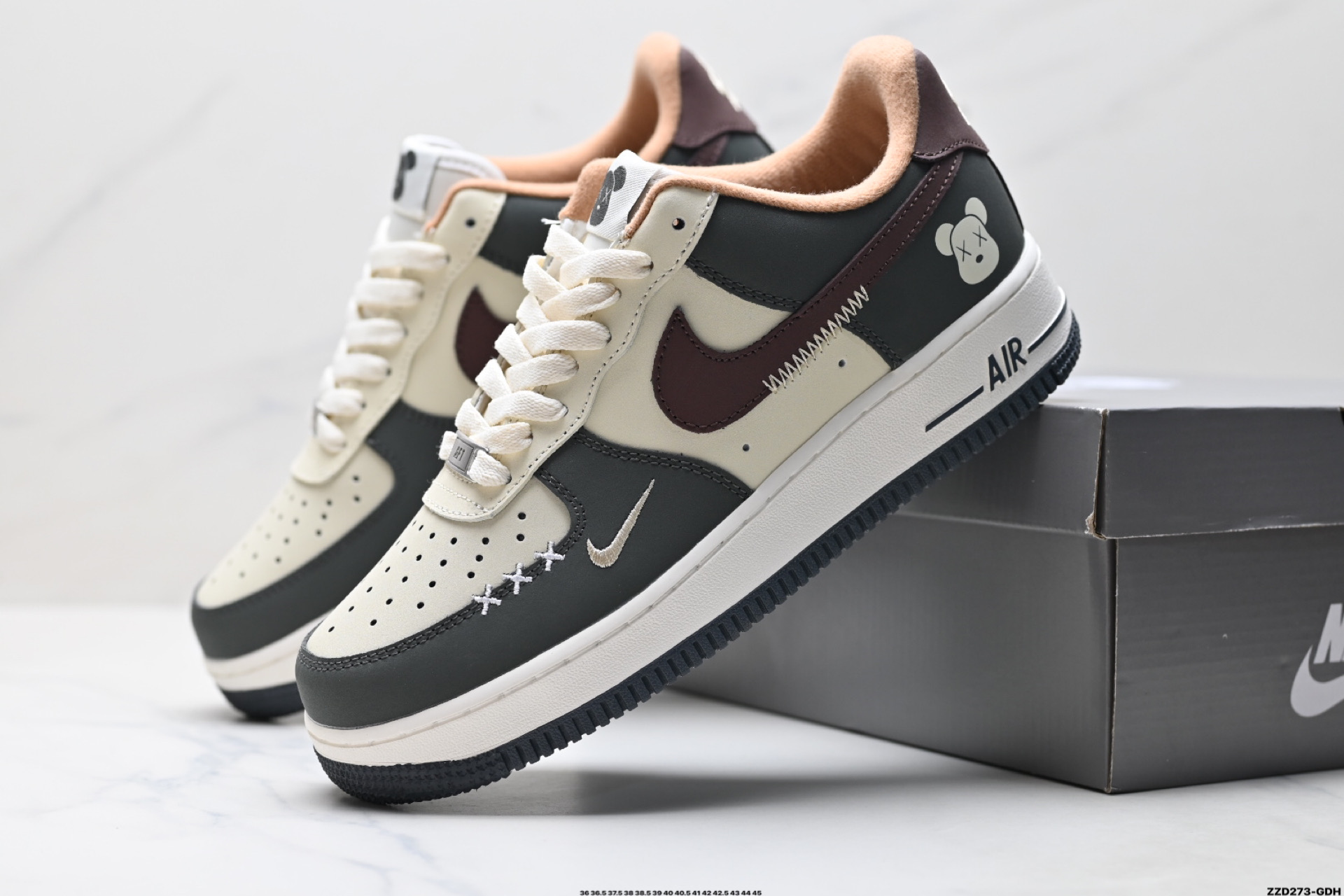 NIKE AIR FORCE 1‘07 LV8  AM1588-001