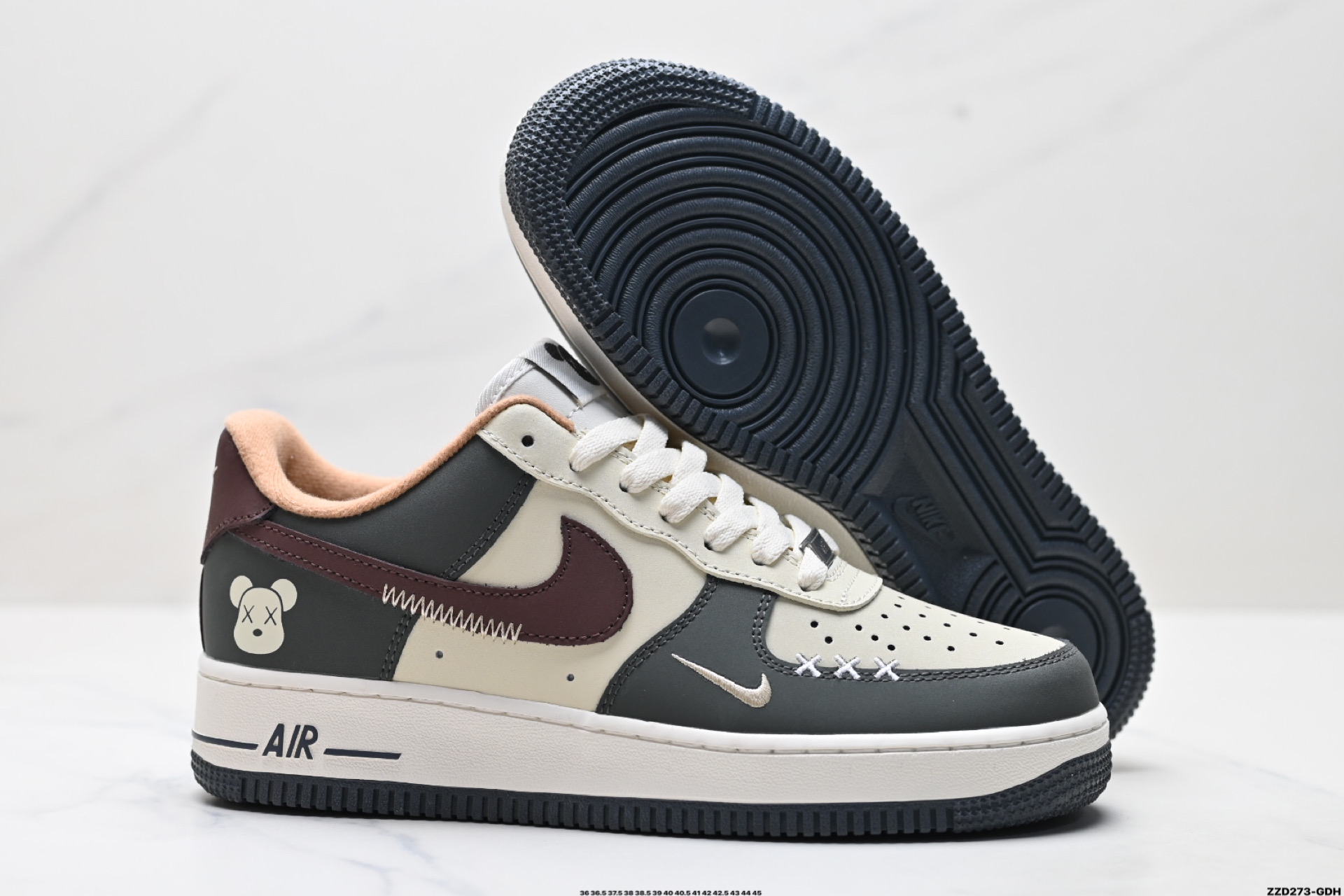 NIKE AIR FORCE 1‘07 LV8  AM1588-001