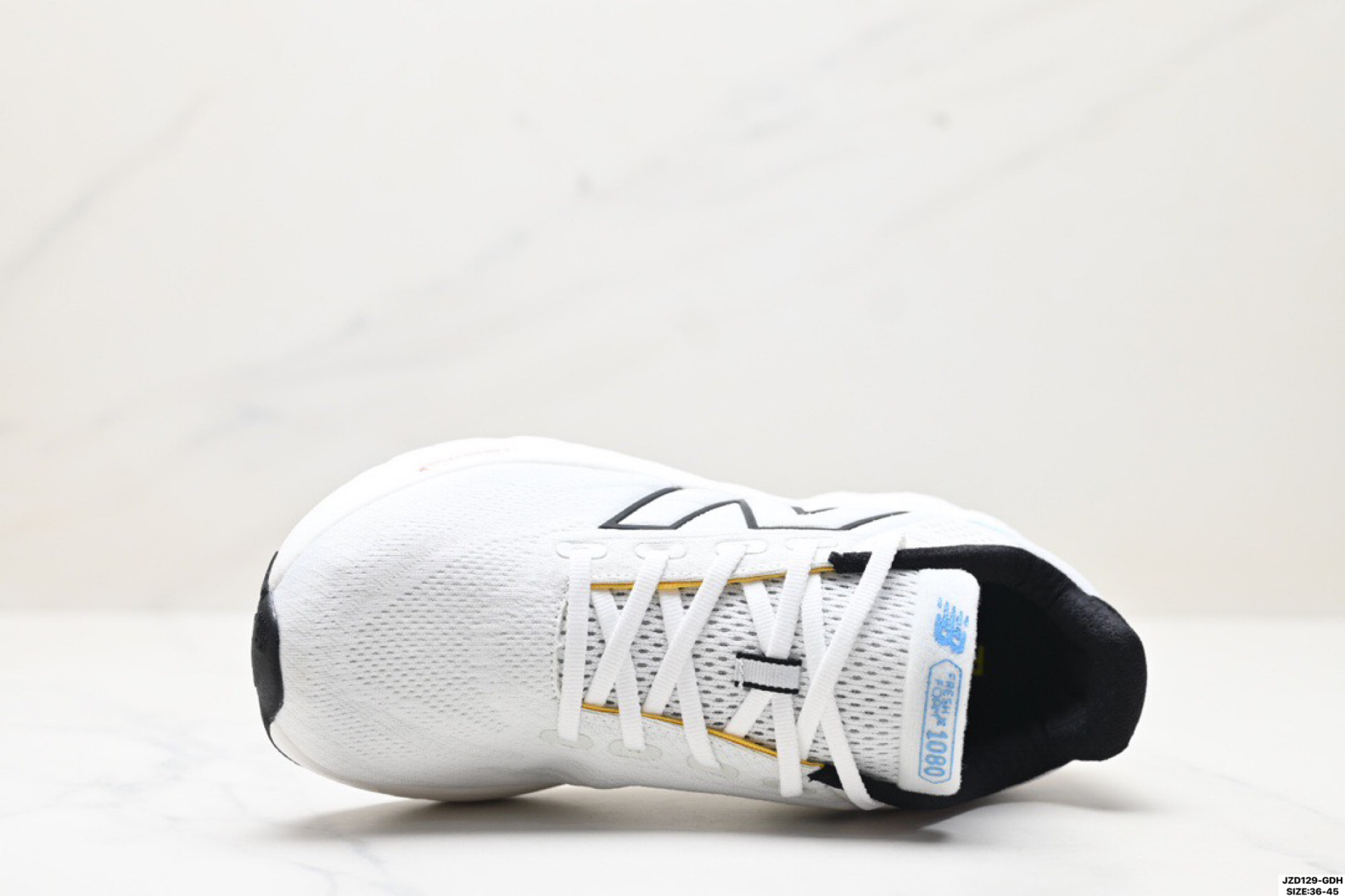 💰175
公司级✅New Balance 新百伦W1080系列 简约 织物 网布防滑耐磨透气轻便 低帮 马拉松跑步鞋
货号:M1080L13
尺码:36-45
ID:JZD129-GDH