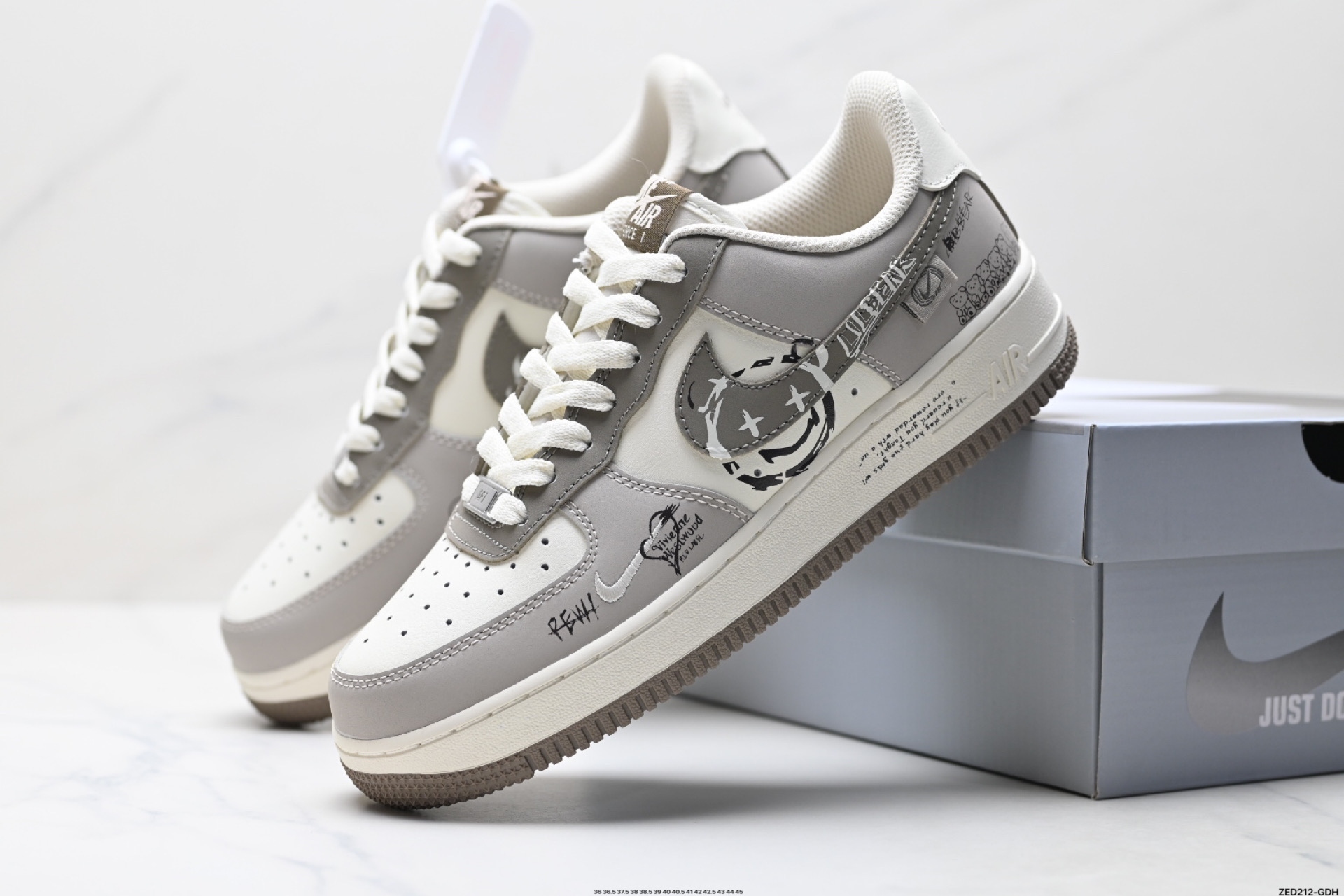 NIKE AIR FORCE 1‘07 LV8  DB3301-881