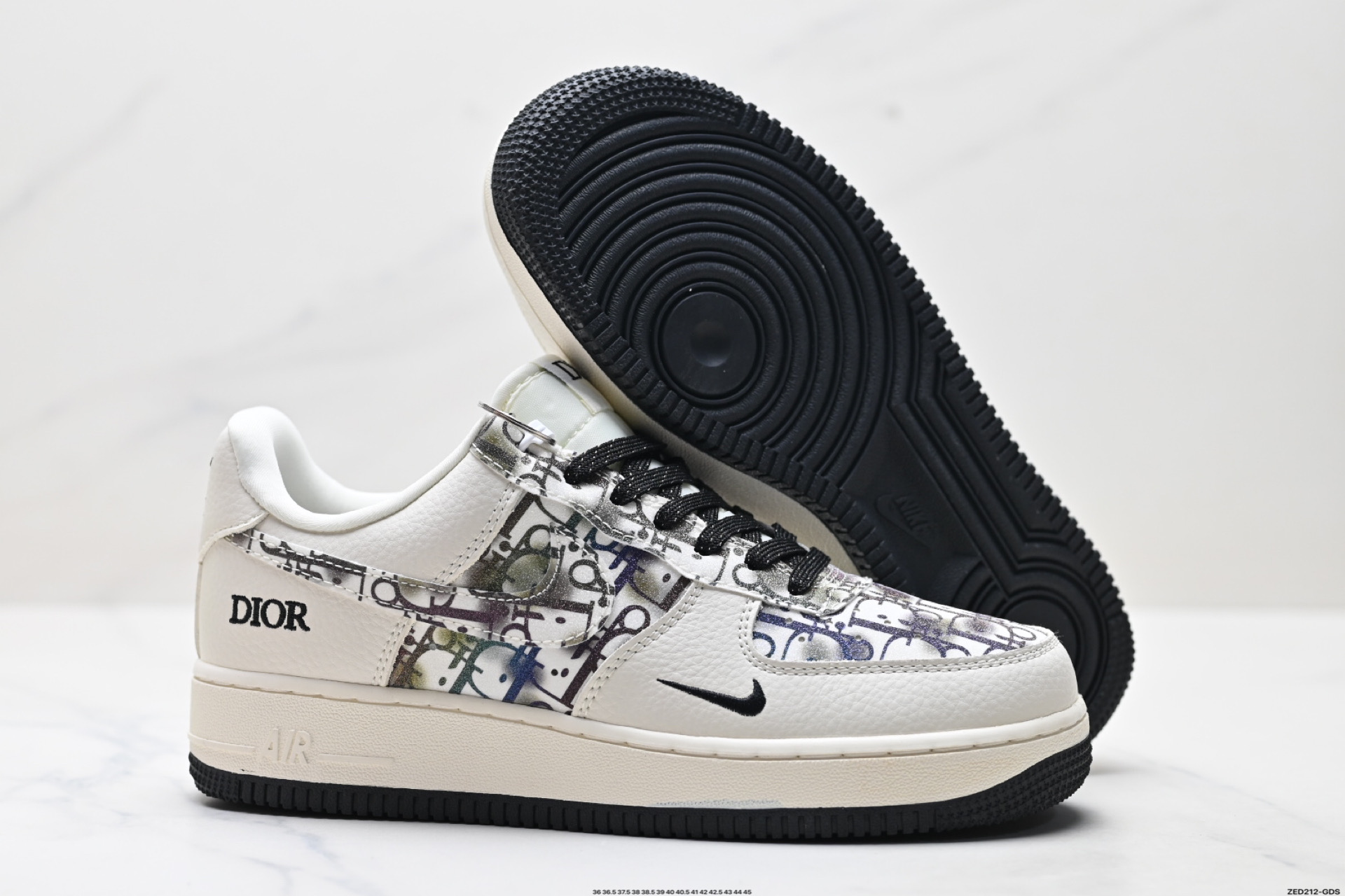 NIKE AIR FORCE 1‘07 LV8 DF0188-064