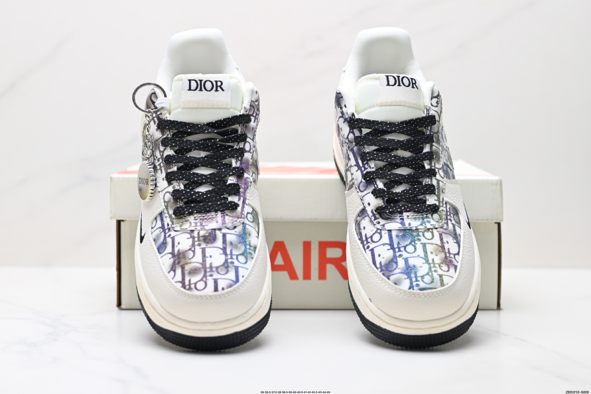NIKE AIR FORCE 1‘07 LV8 DF0188-064