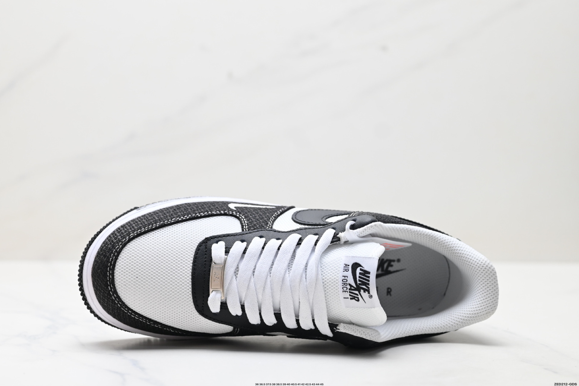 NIKE AIR FORCE 1‘07  ZH0316-091