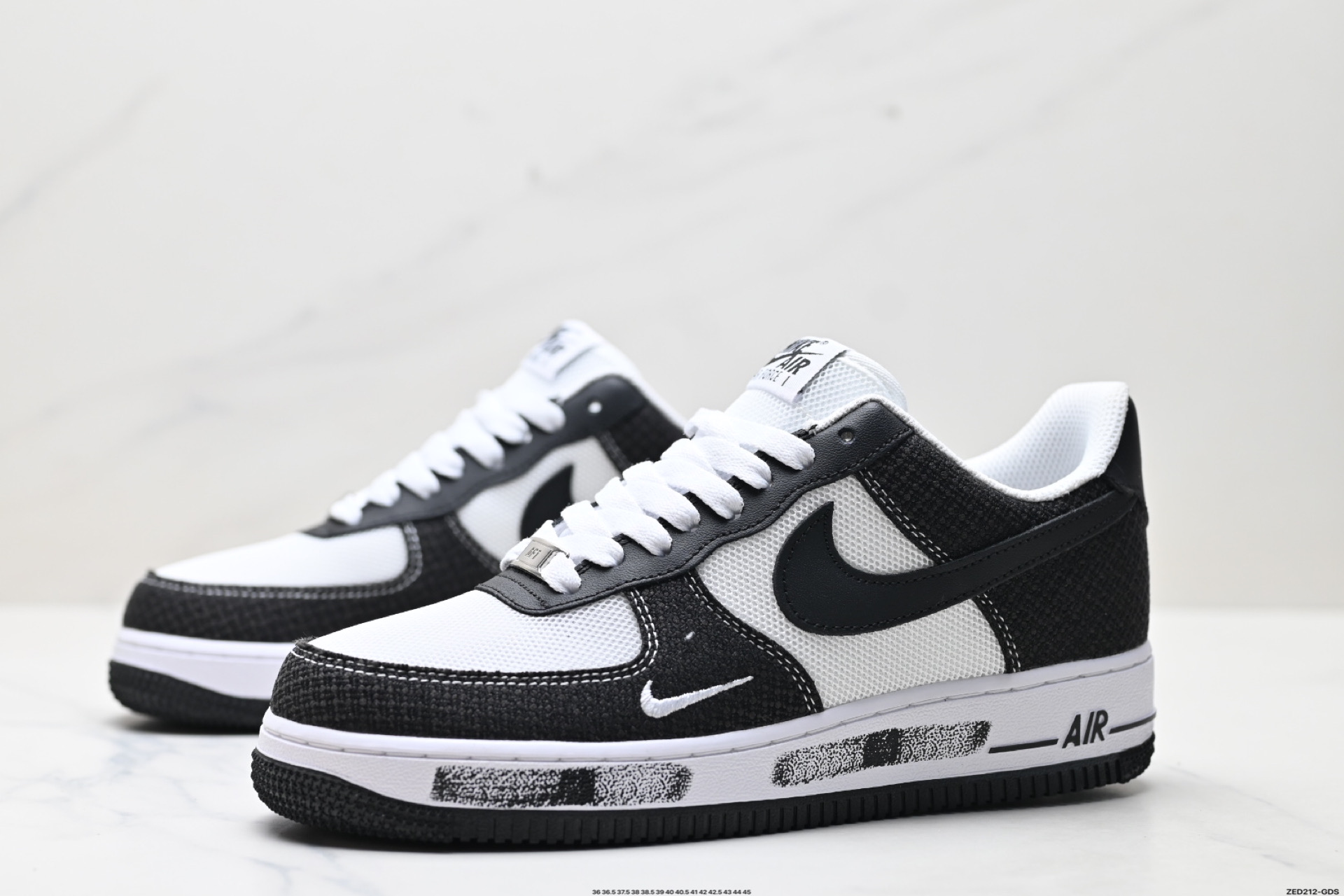 NIKE AIR FORCE 1‘07  ZH0316-091