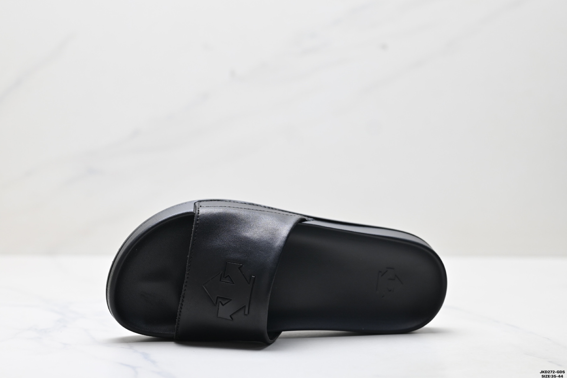 迪桑特 DESCENTE lcing Nars 百搭柔软 防滑一字拖鞋 迪桑特 DESCENTE lcing Nars 百搭柔软 防滑一字拖鞋