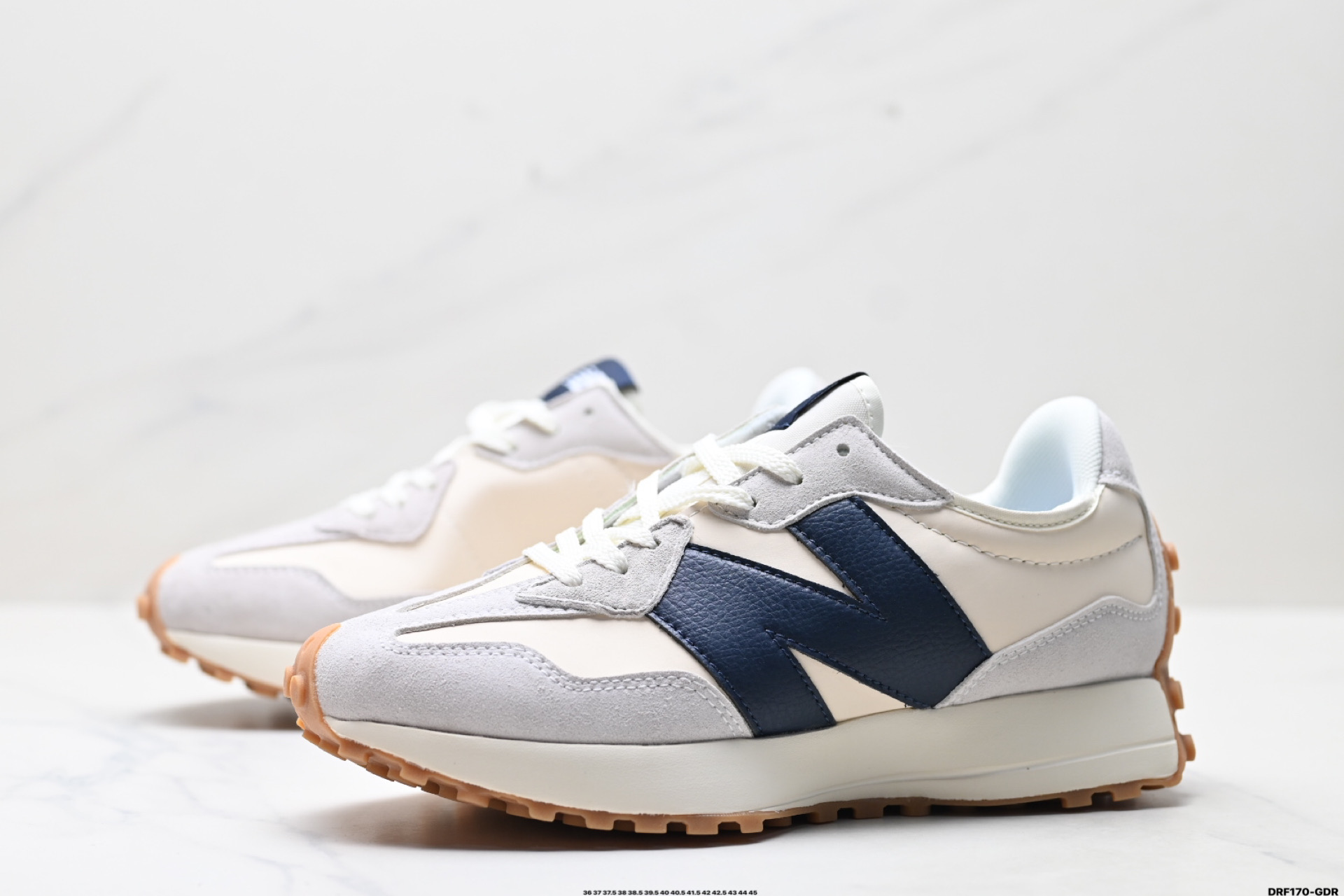 💰145
真标✅New Balance 327系列 复古休闲运动慢跑鞋 以更纯粹的复古风格设计打造的全新造型 侧身还以解构设计 将 N 字标志以做旧压花样式呈现
官方货号:U327WCD
尺码:36 37 37.5 38 38.5 39.5 40 40.5 41.5 42 42.5 43 44 45
ID:DRF170-GDR