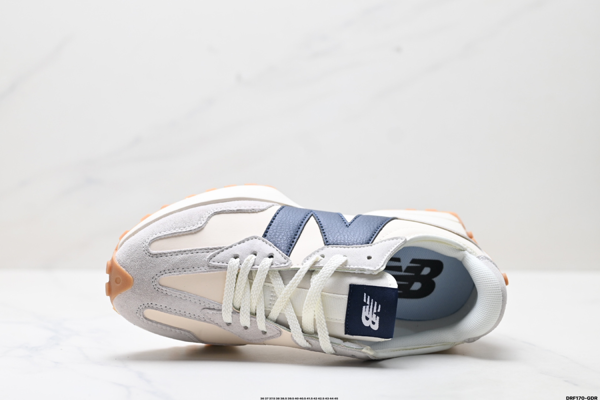 💰145
真标✅New Balance 327系列 复古休闲运动慢跑鞋 以更纯粹的复古风格设计打造的全新造型 侧身还以解构设计 将 N 字标志以做旧压花样式呈现
官方货号:U327WCD
尺码:36 37 37.5 38 38.5 39.5 40 40.5 41.5 42 42.5 43 44 45
ID:DRF170-GDR