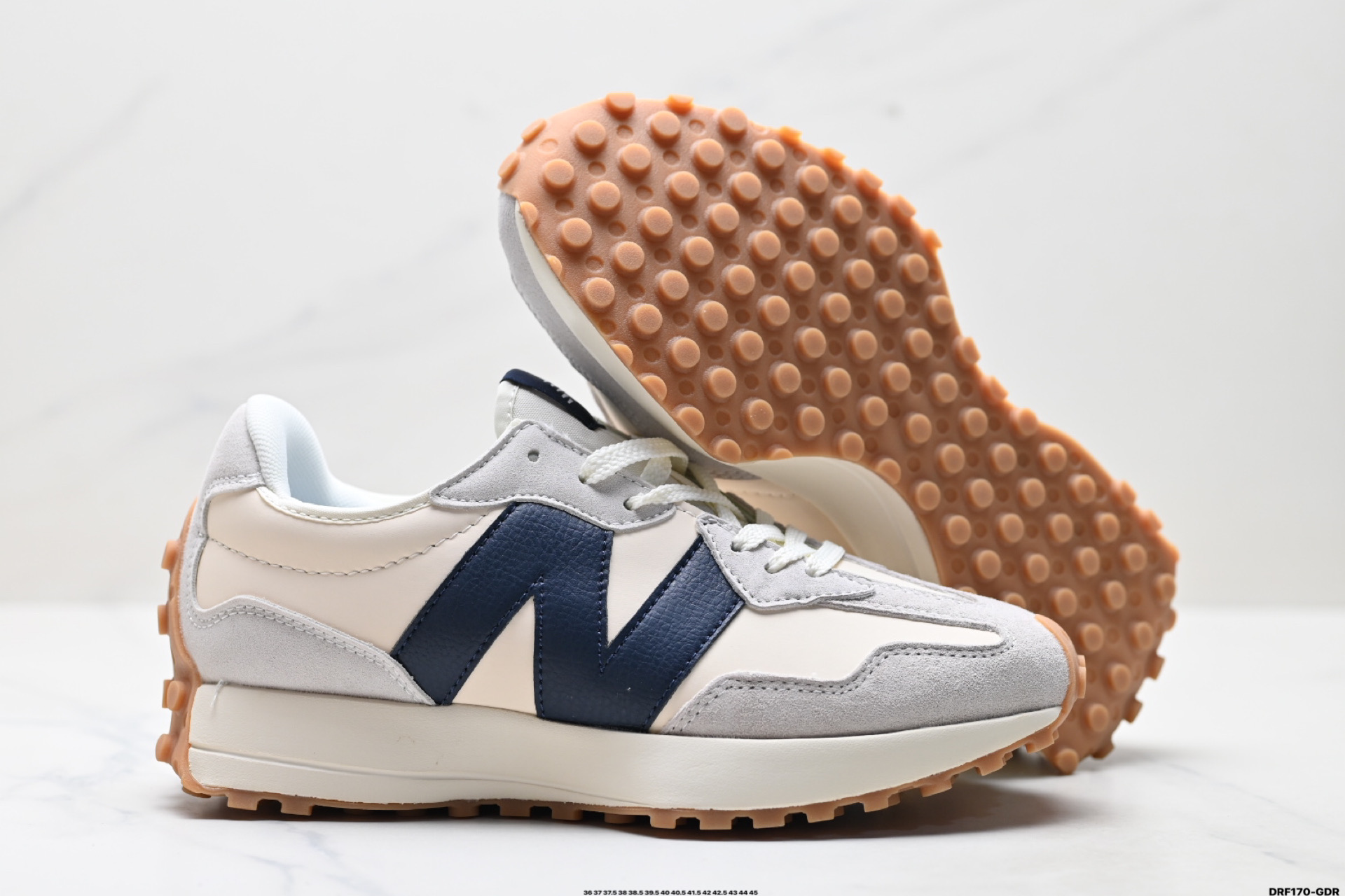 💰145
真标✅New Balance 327系列 复古休闲运动慢跑鞋 以更纯粹的复古风格设计打造的全新造型 侧身还以解构设计 将 N 字标志以做旧压花样式呈现
官方货号:U327WCD
尺码:36 37 37.5 38 38.5 39.5 40 40.5 41.5 42 42.5 43 44 45
ID:DRF170-GDR